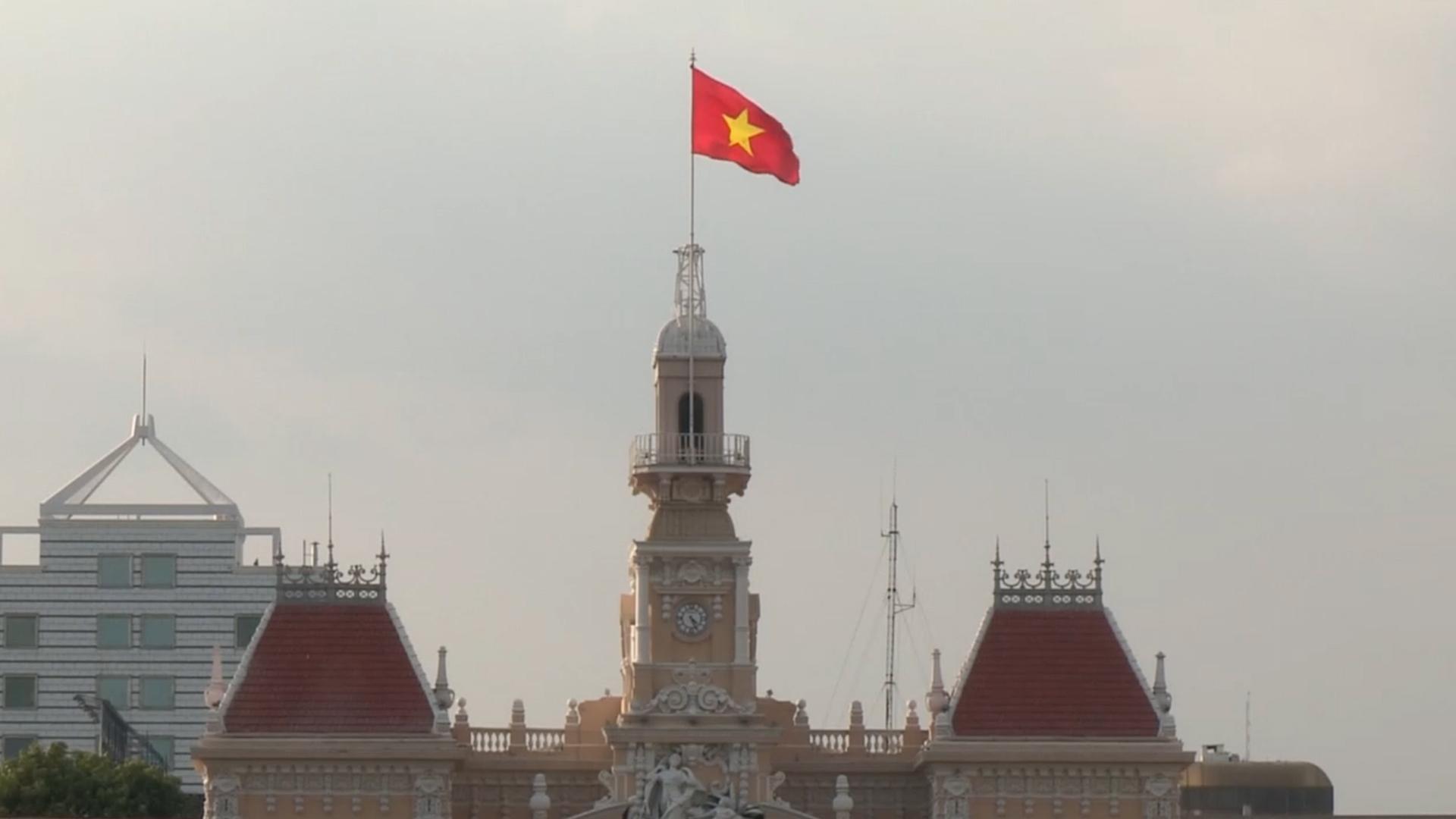 베트남서 대형가방 속 온라인카지노 콤프 시신 발견…온라인카지노 콤프 2명 조사