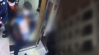 '16개월 영아 사망' 친모·계부 긴급체포…"학대 정황"