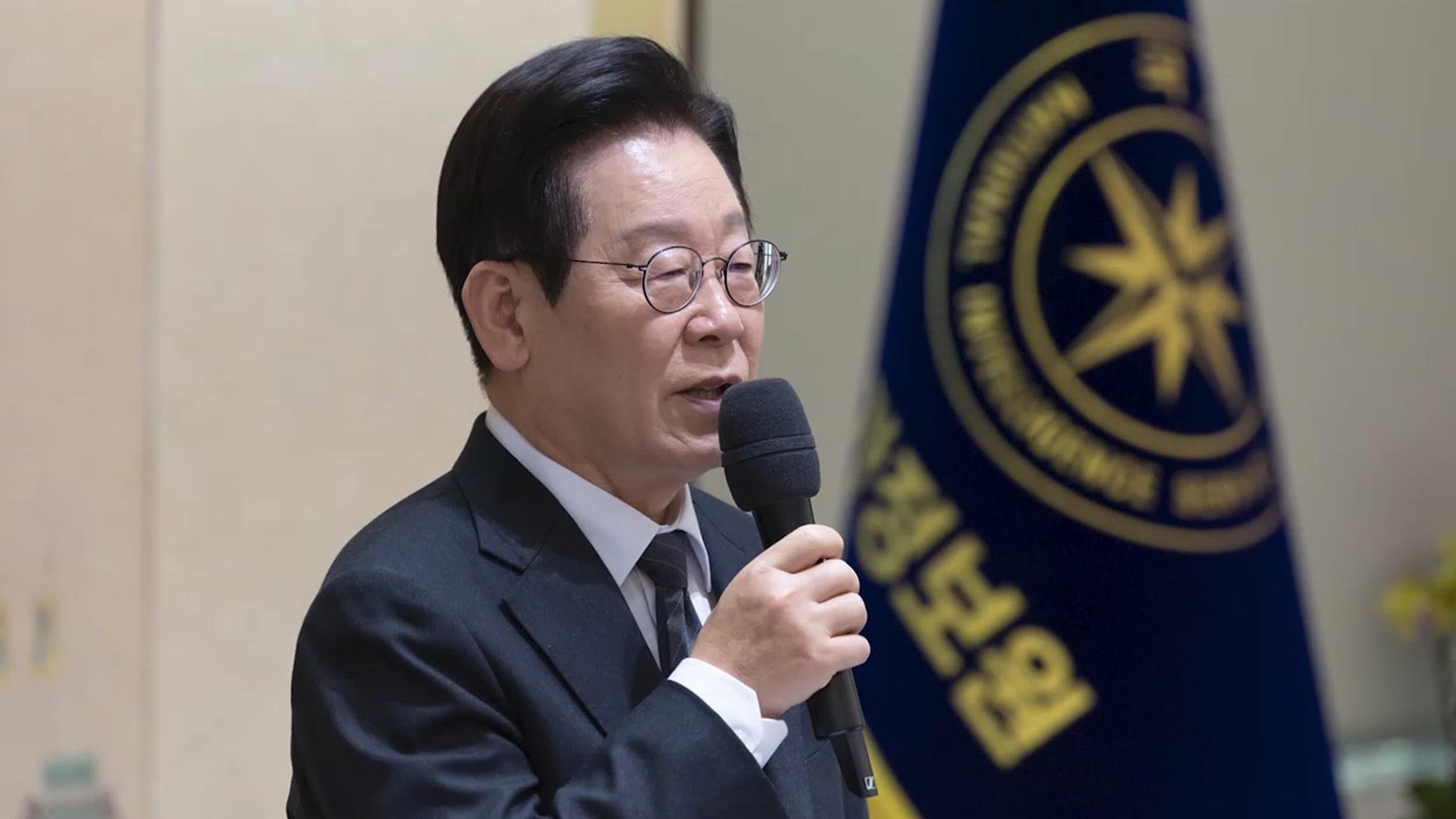 국정원 찾은 이 대통령…"새 각오와 큰 사명감 가져달라"