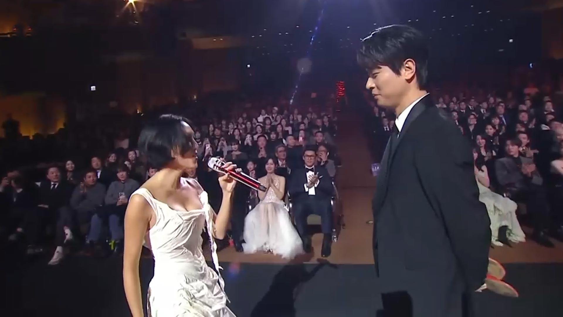 박정민·화사 무대 통했다…'굿 <em class='find'마이다스 온라인카지노 벳엔드</em' 차트 올킬