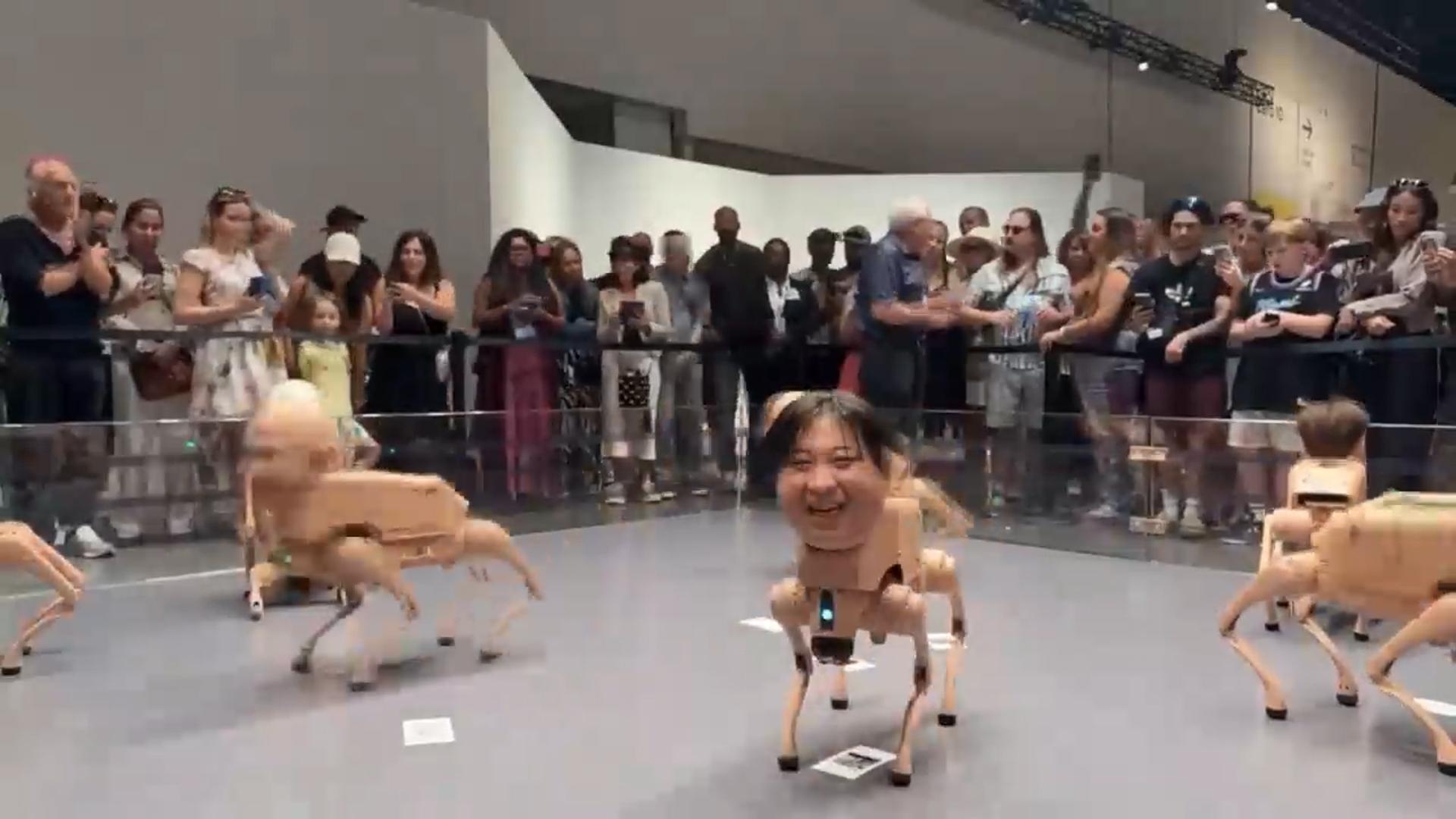 '<em class='find'아트페어</em' 출시 머스크·김정은 얼굴 '온라인카지노 게임 개' 완판