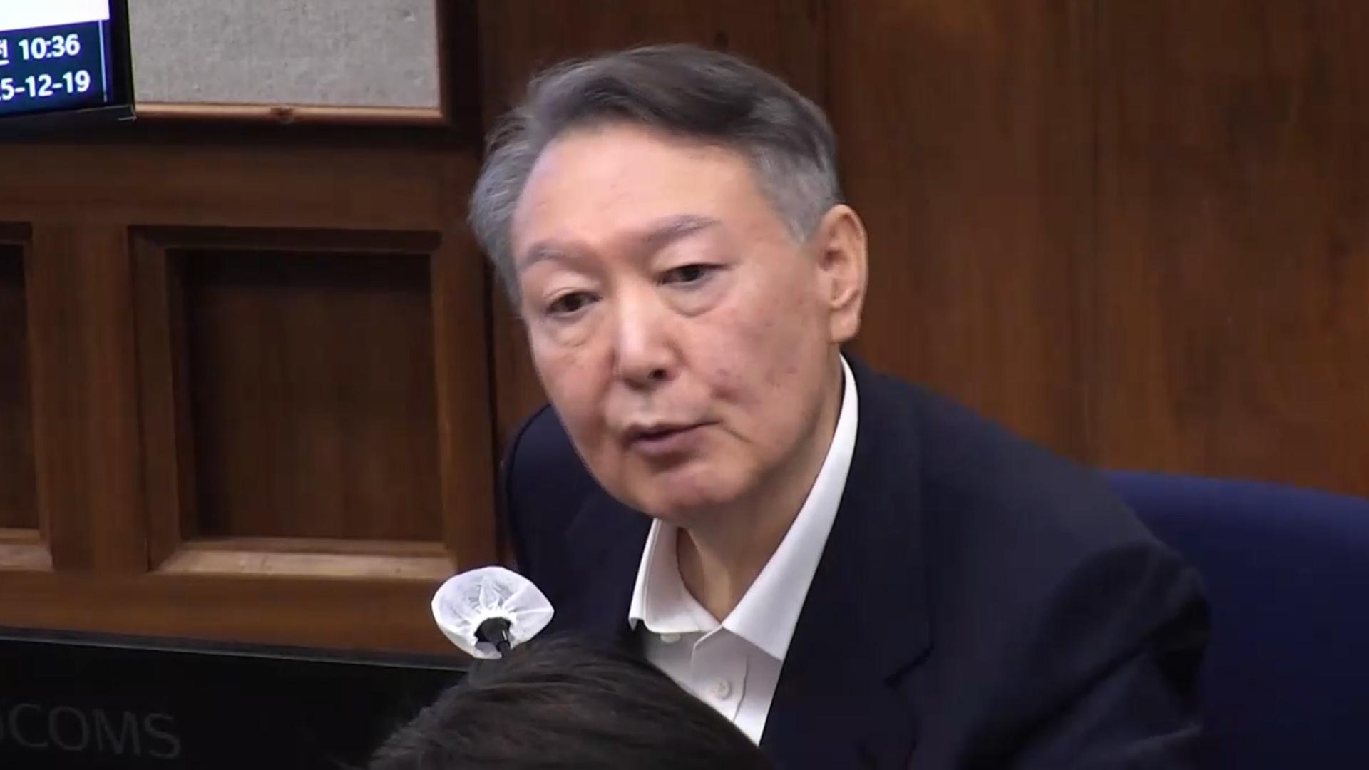 尹, '체포 방해' 다음 달 선고에 재차 반발…재판부 "일정 유지"