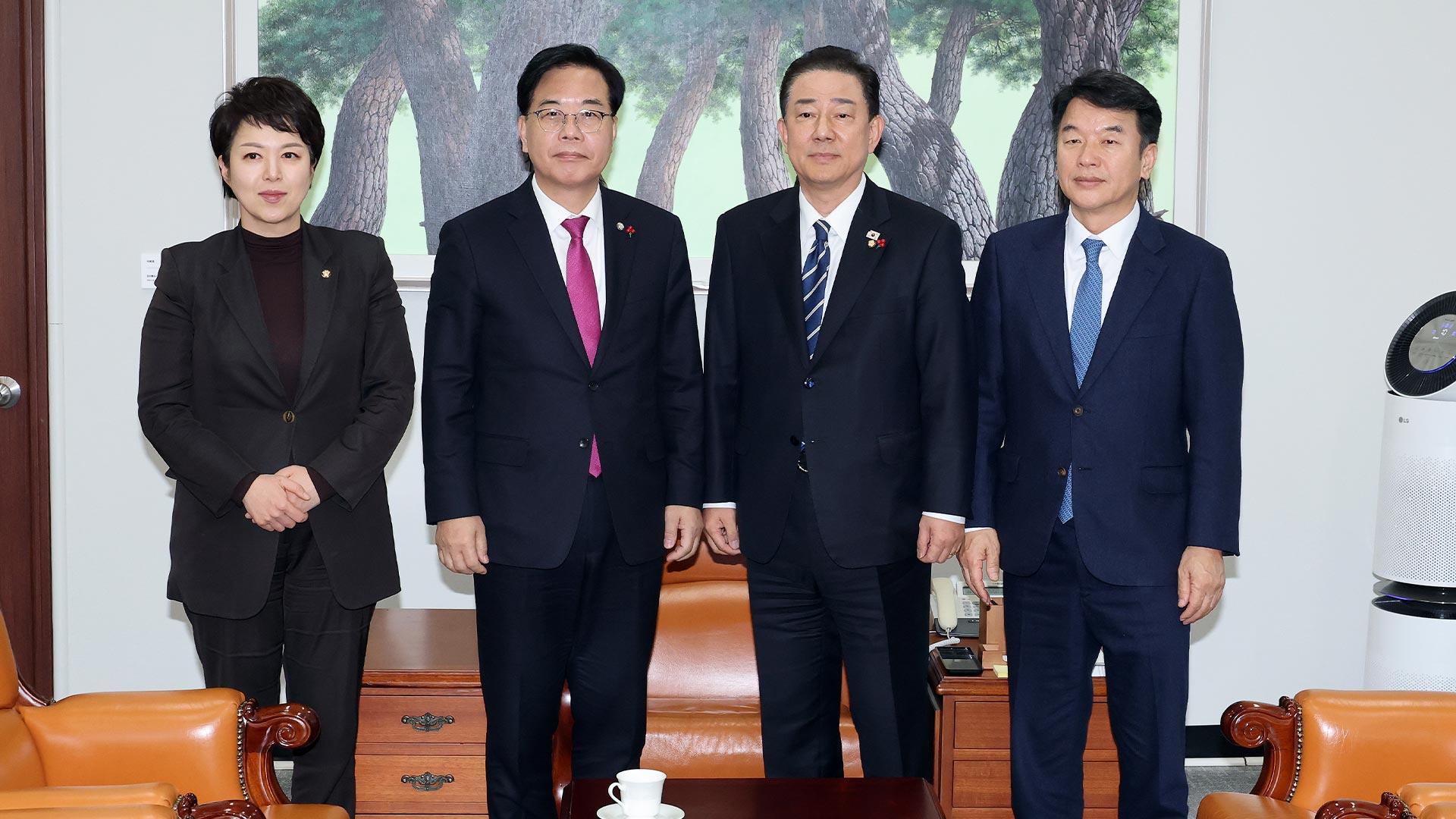 통일교 온라인 카지노 사이트 급물살…여야 "신속하게 실행"