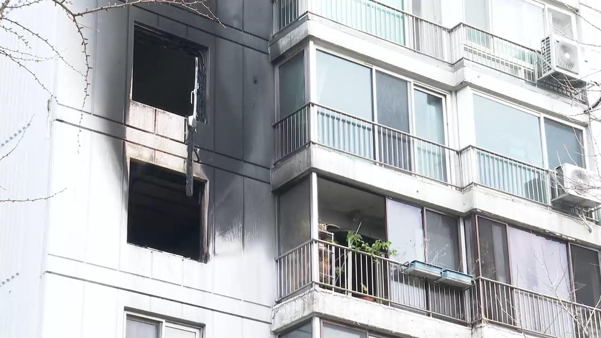 송파구 <em class='find'방이동</em 온라인카지노 후기 벳무브 화재…70대 남녀 심정지 이송