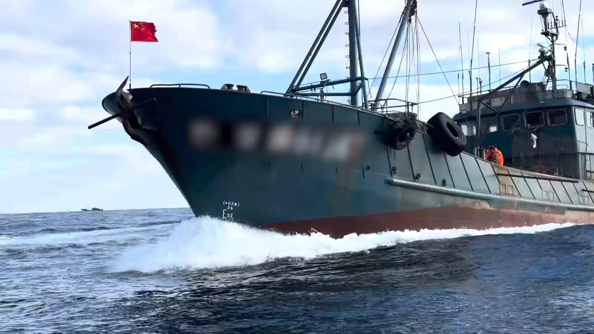 쇠창살 두른 불법 <em class='find'중국어선</em…온라인카지노 가입코드, 단속 전용함정 도입