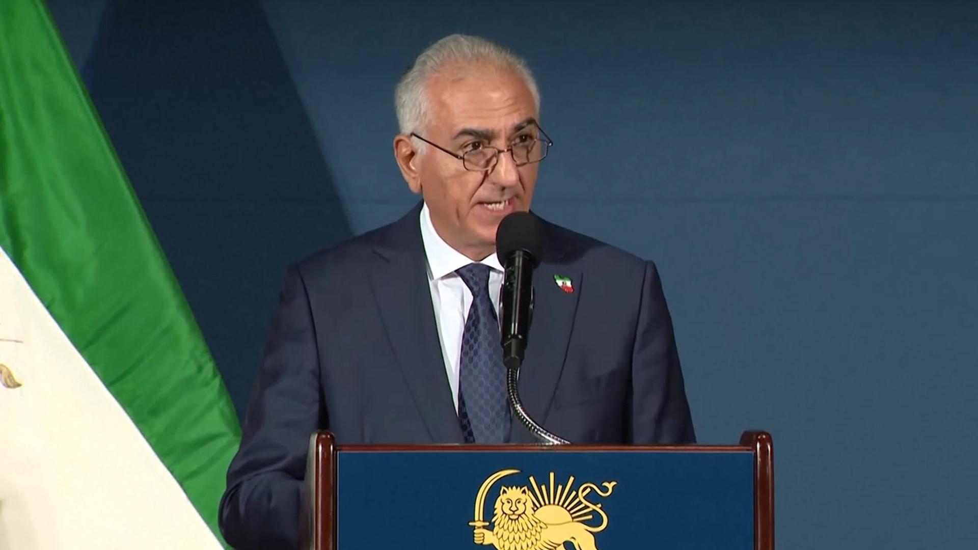 이란 옛 왕정 후계자 "정권 곧 붕괴…귀국하겠다"