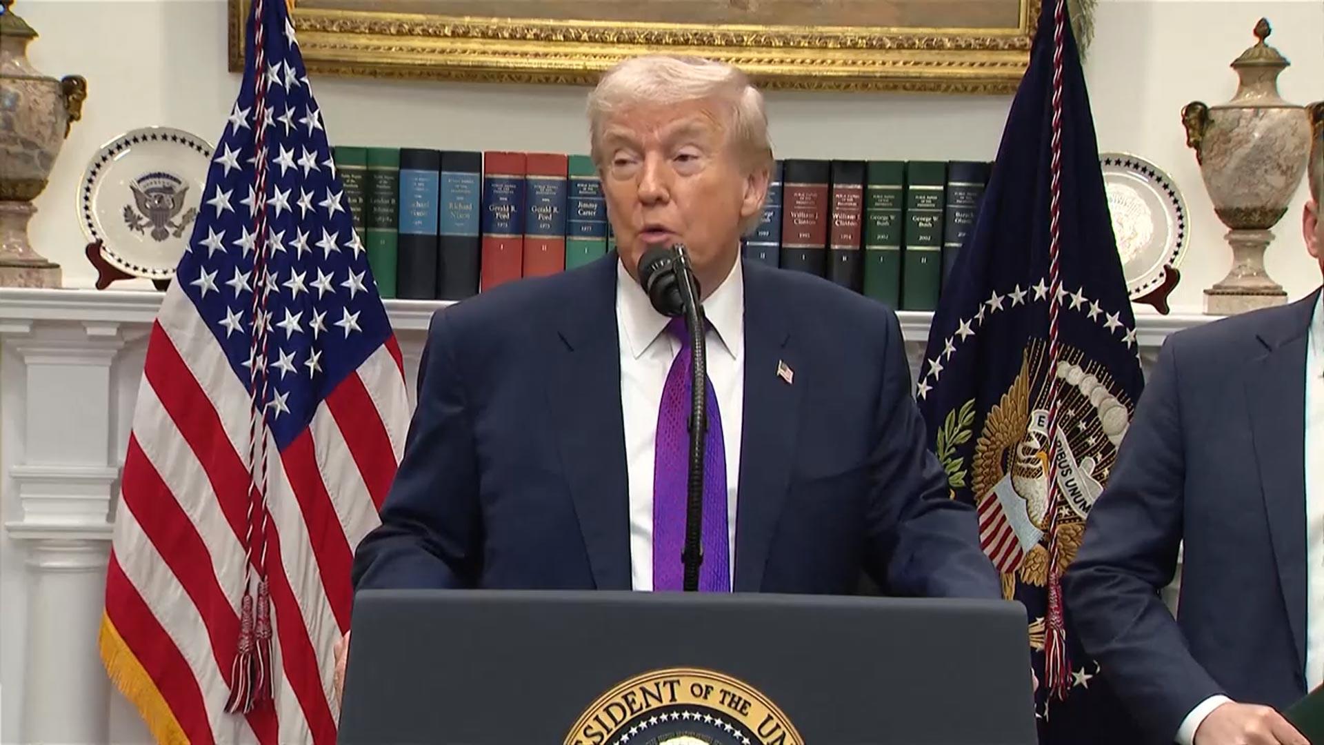 트럼프 "이란, 한 달 주겠다"…대화·압박 '투트랙'