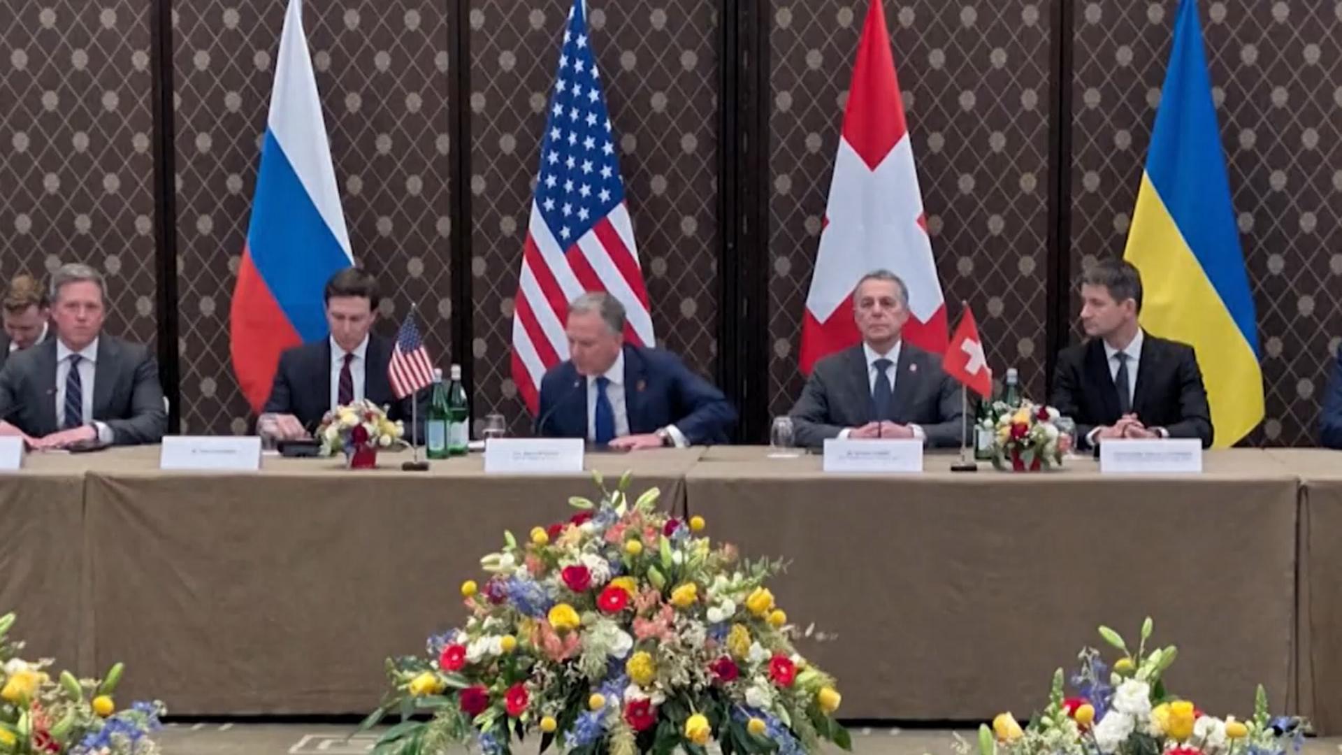 <em class='find'>3자</em> 종전협상 또 '빈손'…영토 문제 충돌 여전