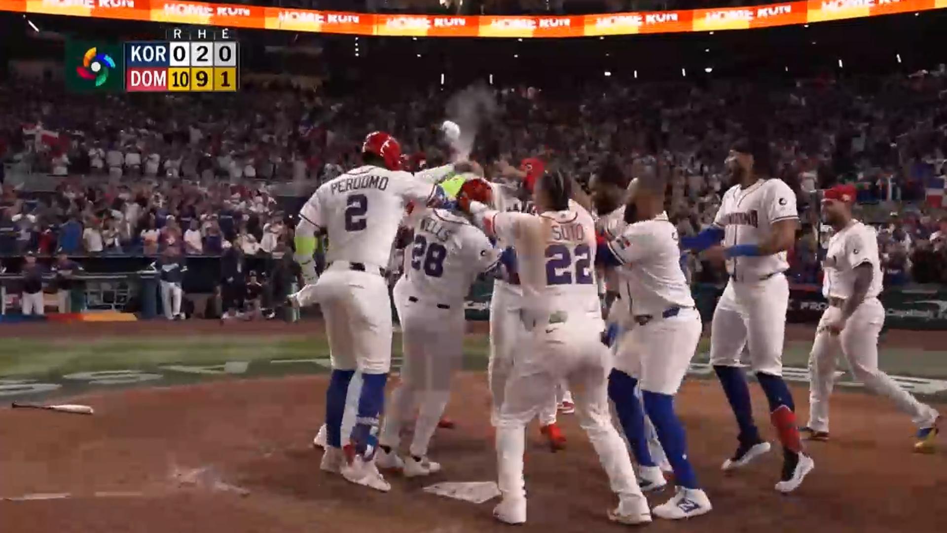 한국, 도미니카에 0-10 콜드게임 패…4강 좌절