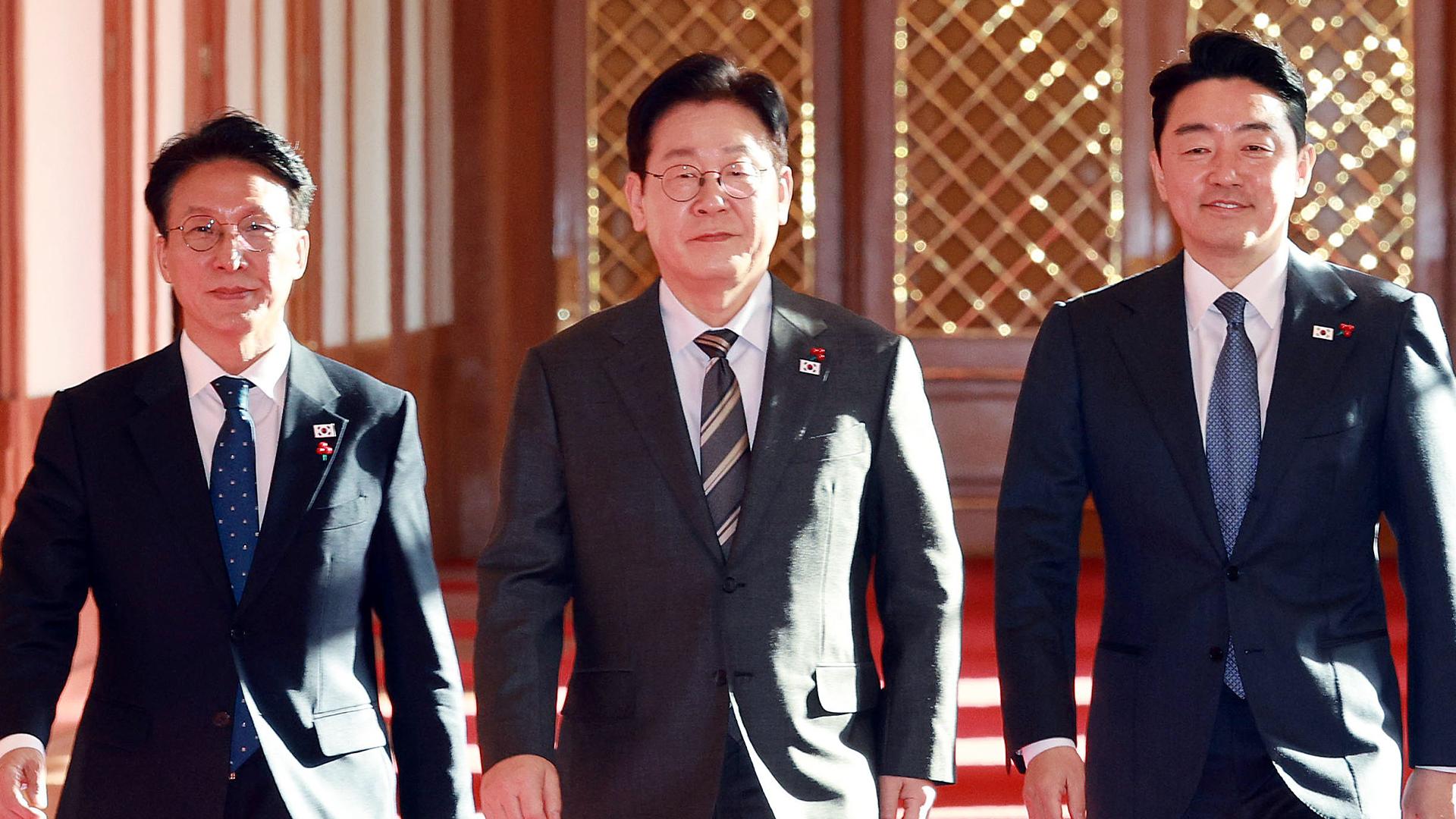 이 대통령, 여당 초선 만찬서 "안정적 당정 협력으로 개혁"