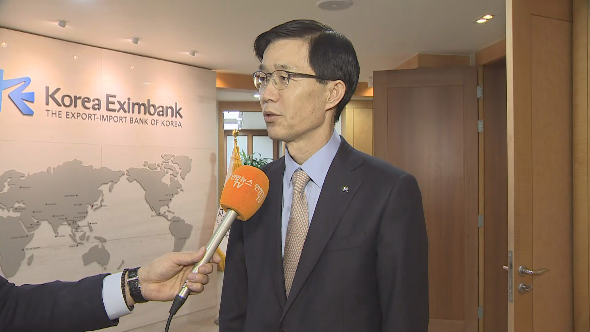 [출근길 인터뷰] 신종코로나 확산…<em class='find'>수출입은행</em> 지원 대책?