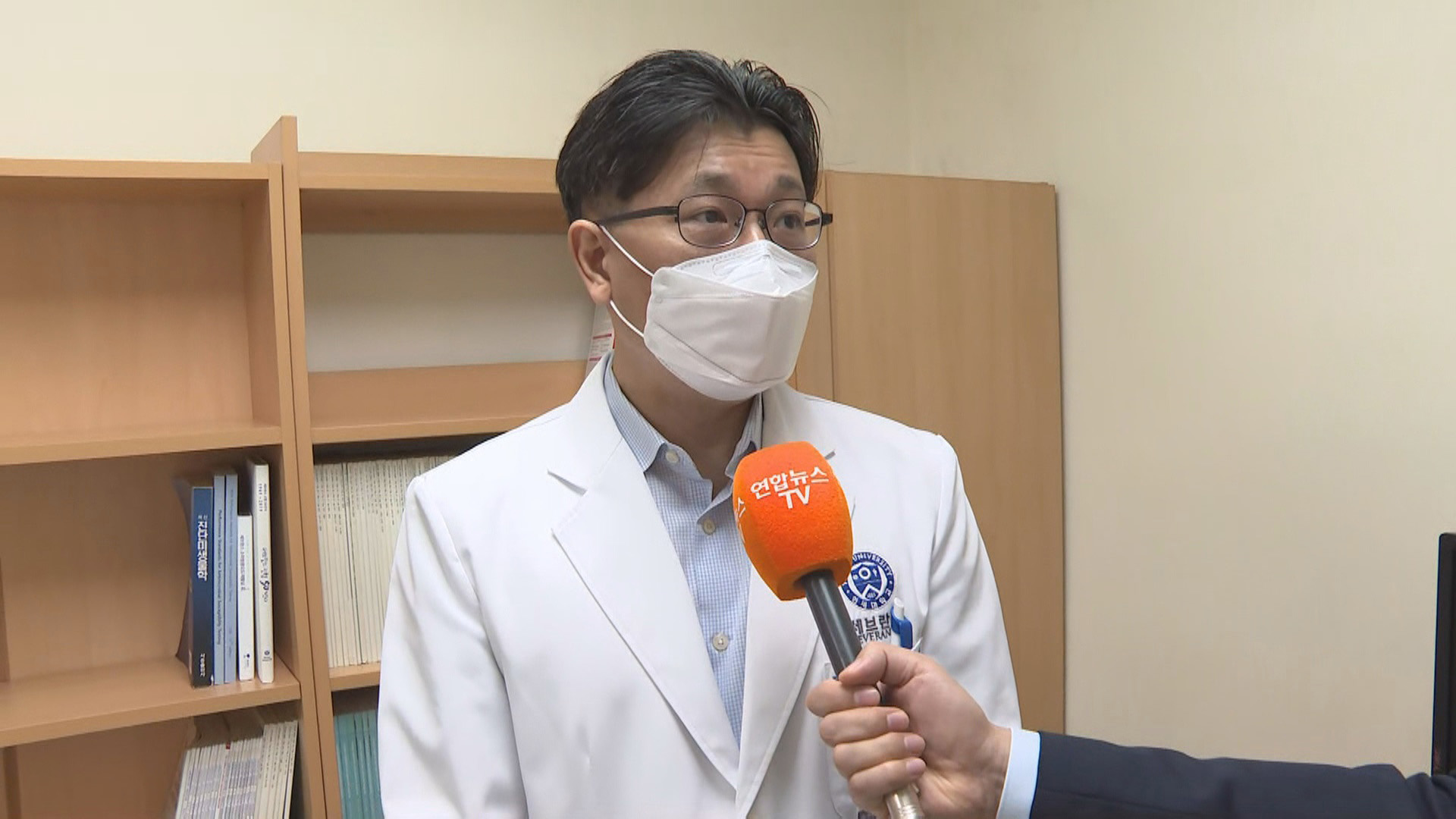 [출근길 인터뷰] <em class='find'>신규확진</em> 사흘연속 60명대…깜깜이 환자도 증가