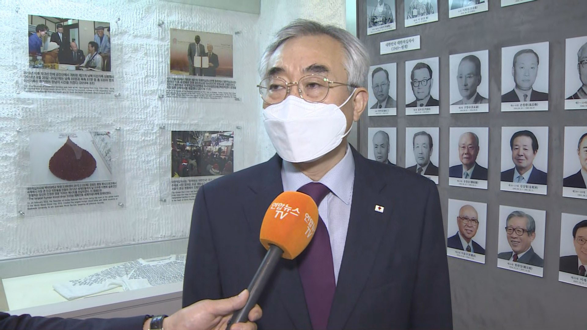 [출근길 인터뷰] 코로나로 혈액수급 비상…단체 헌혈 줄줄이 <em class='find'취소</em