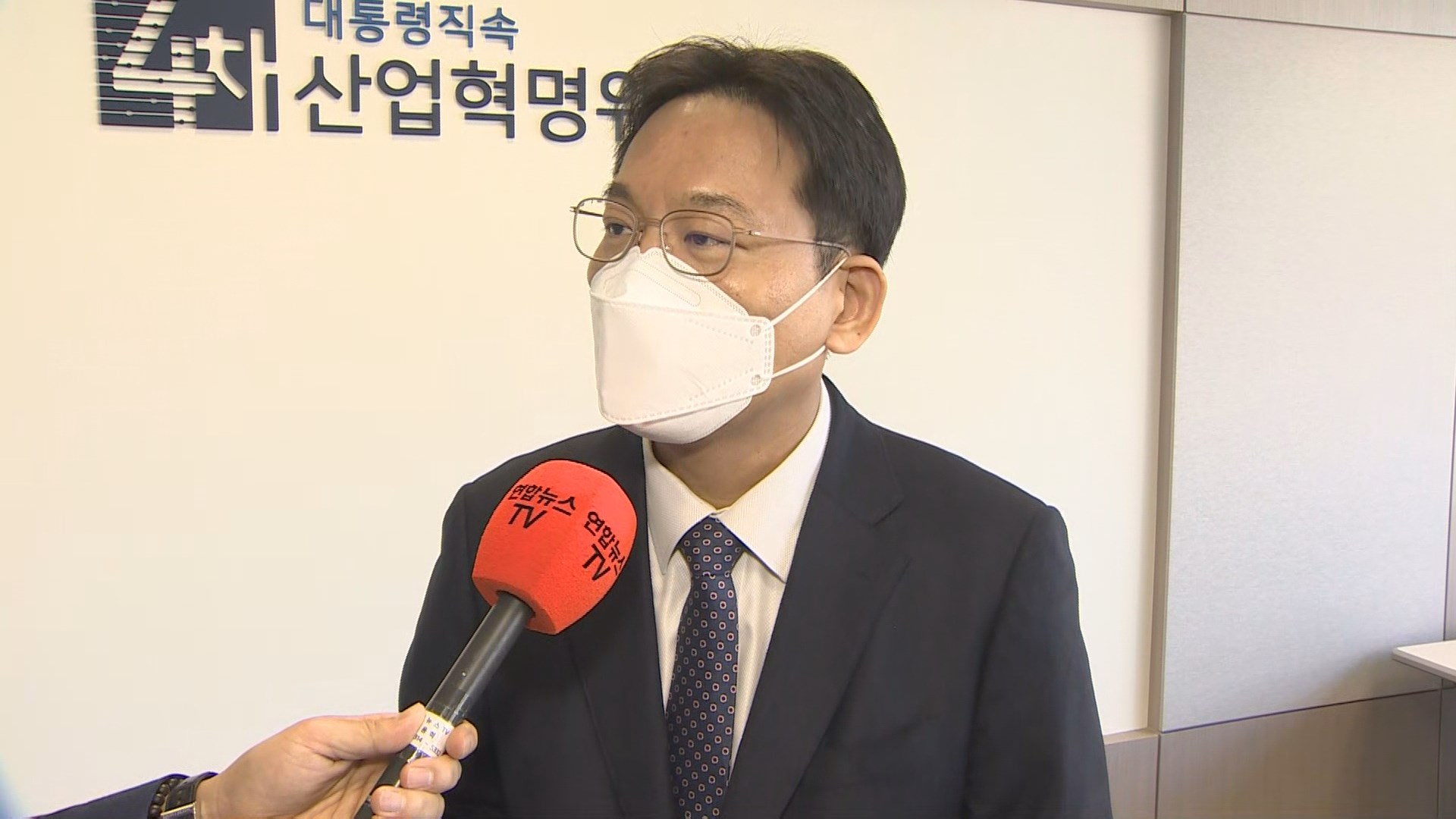 [출근길 인터뷰] 4차 산업혁명시대, 데이터 중심 국내 온라인카지노로 <em class='find'전환</em