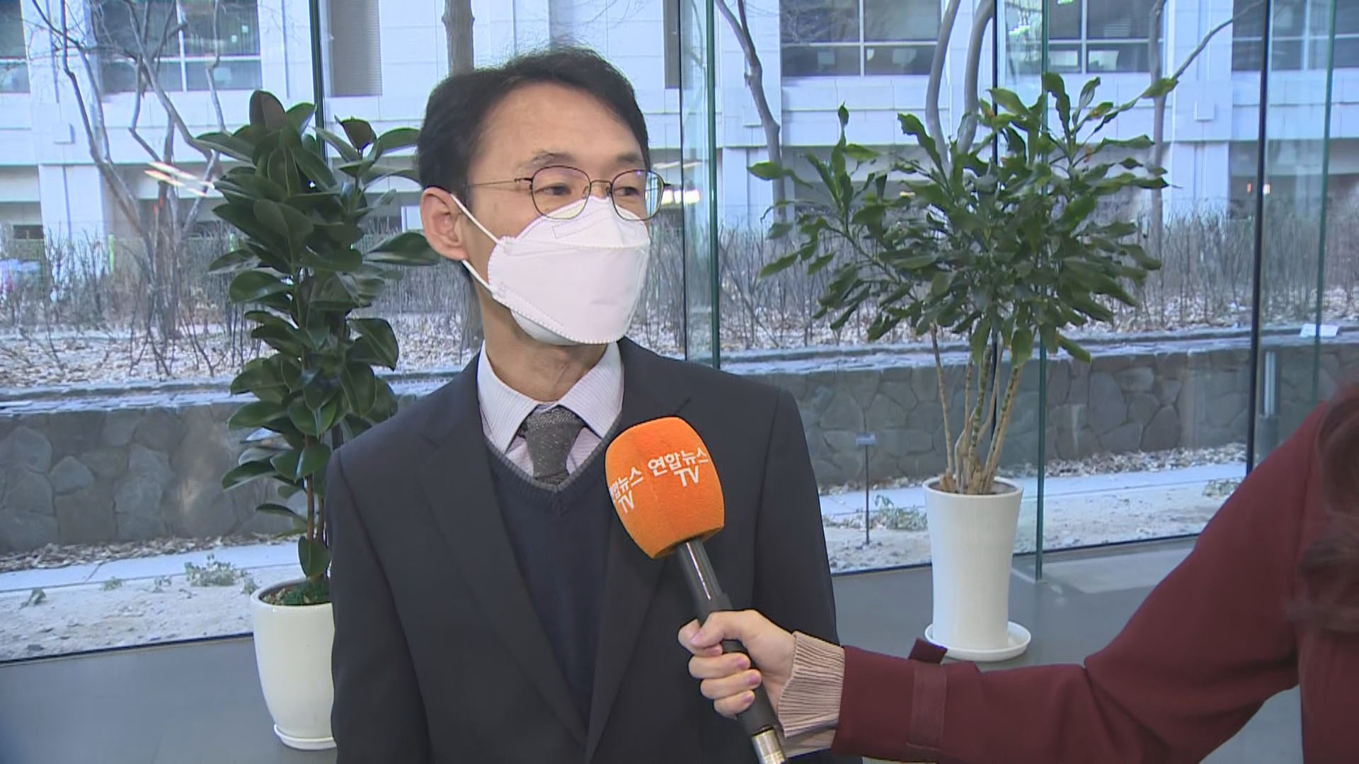 [출근길 인터뷰] 6월부터 카페서 일회용 컵 사용시 300원 <em class='find'온라인카지노 먹튀 벳무브</em