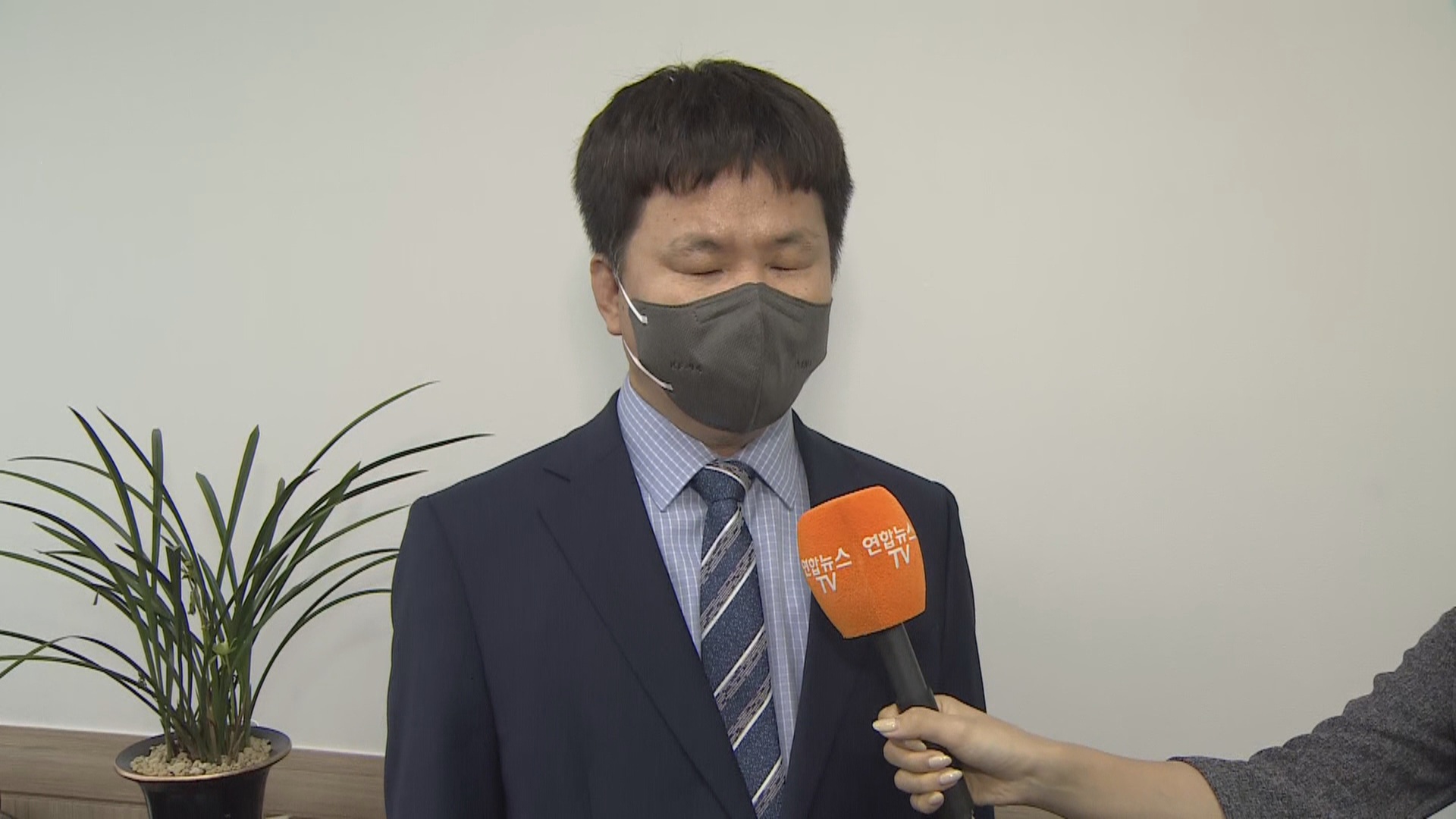 [출근길 인터뷰] <em class='find'10월</em 15일 '흰 지팡이의 날'…시각장애인 "자립·성취"