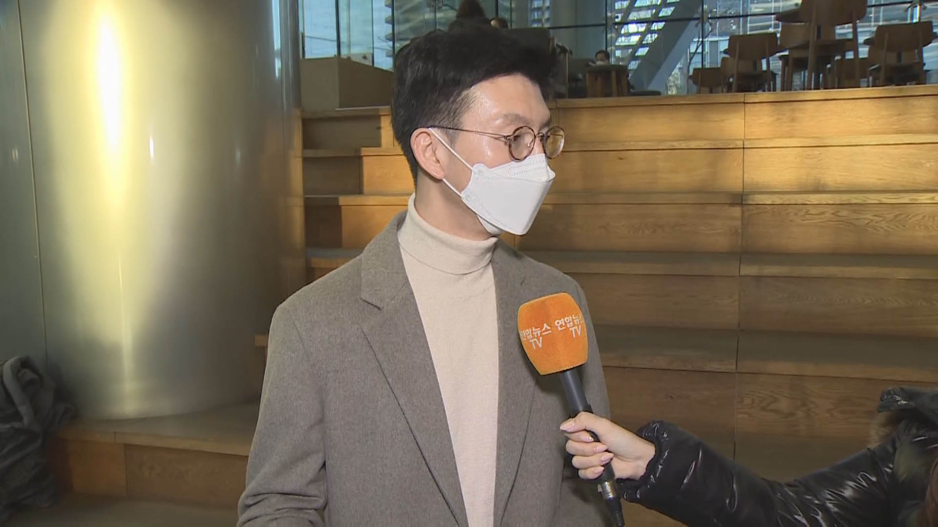 [출근길 인터뷰] <em class='find'멧돼지</em 만났을 때 우산 펴지 말고 이렇게!