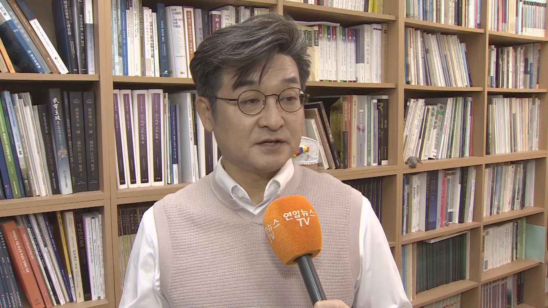 [출근길 인터뷰] 임금님 길 뭉갠 일제…<em class='find'>광화문</em> 앞 일제 흔적 지우기