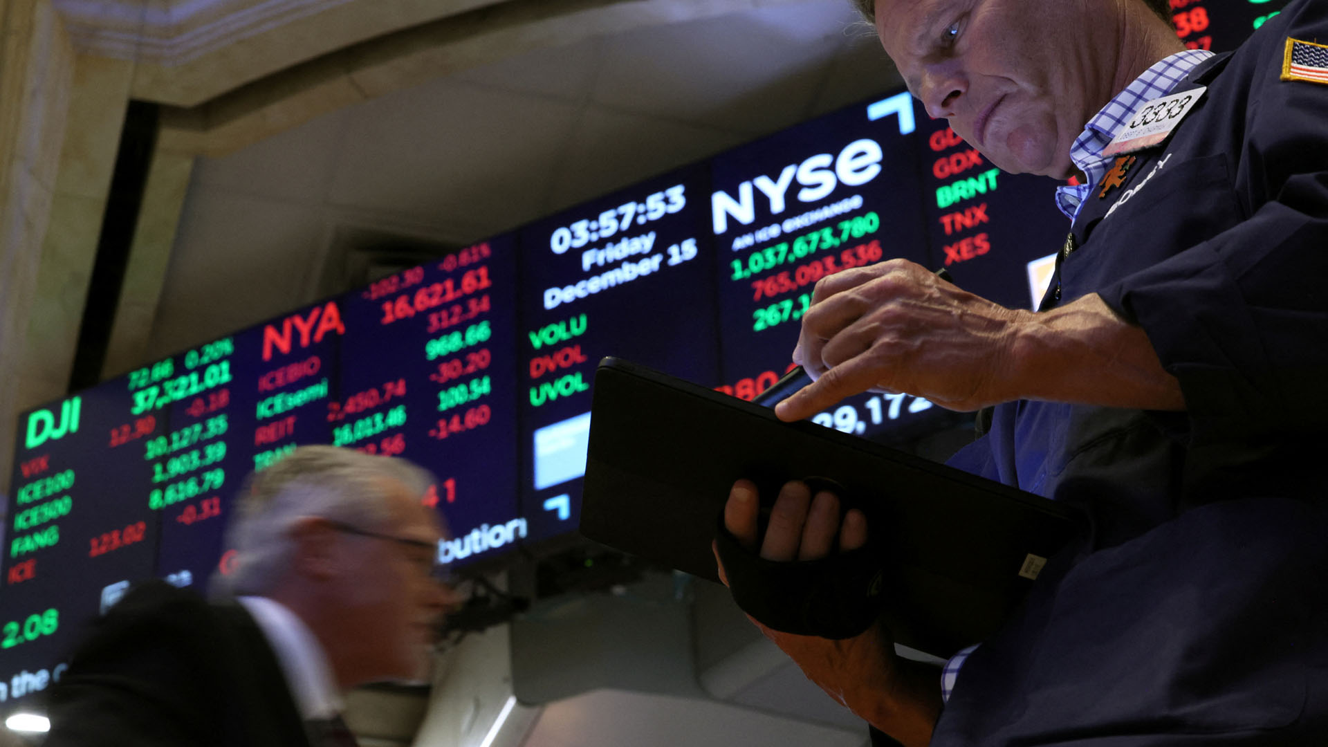 [3분증시] 뉴욕증시, 연준 <em class='find'선호</em 물가 둔화 속 혼조…S&P500 0.2%↑ 外