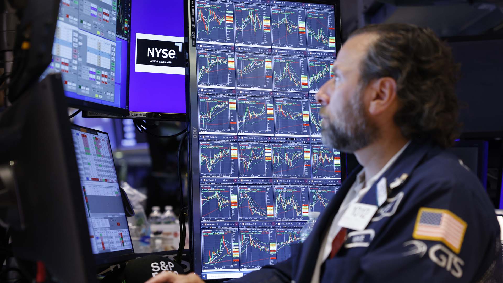 [3분증시] 뉴욕증시, AI 수익성 우려에 기술주 <em class='find'매도</em…나스닥 1.28%↓ 外