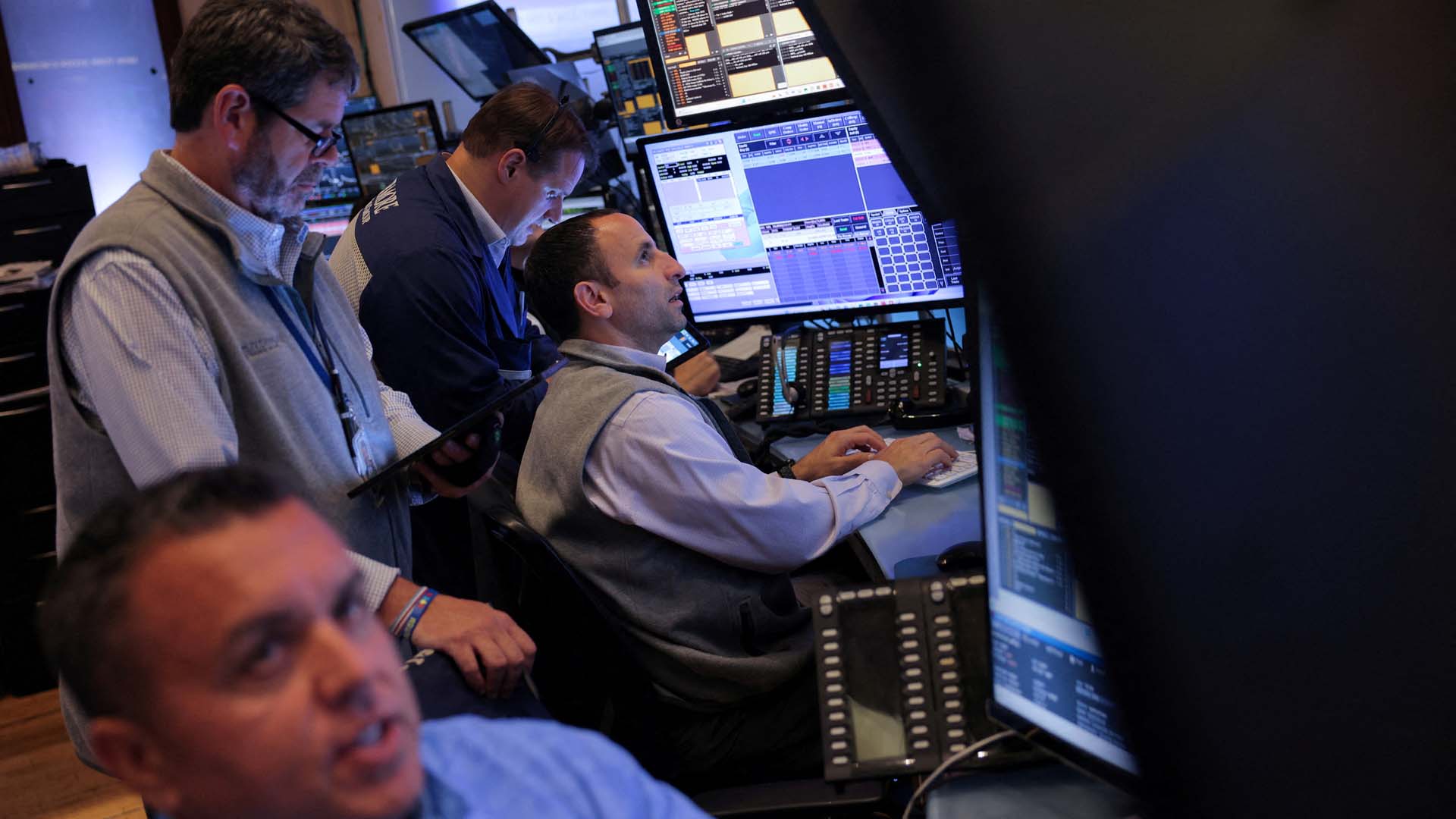 [3분증시] 뉴욕증시, 반도체주 부진에 일제히 하락…코스피 투심 <em class='find'온라인카지노 바로가기</em