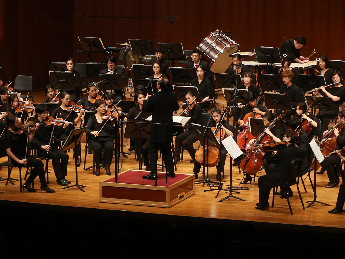 뉴월드 필하모닉 오케스트라