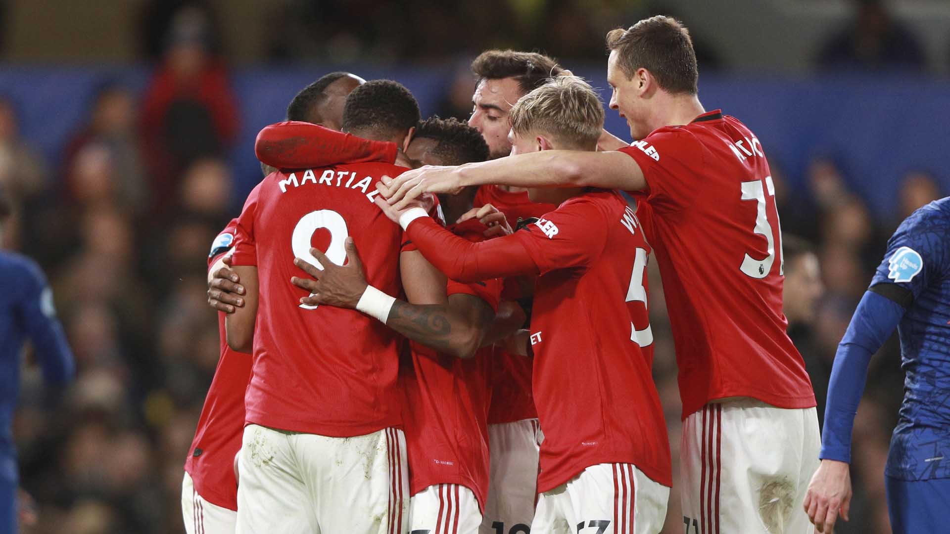 [해외축구] 맨유, 첼시 2-0 완파…4위와 3점 차