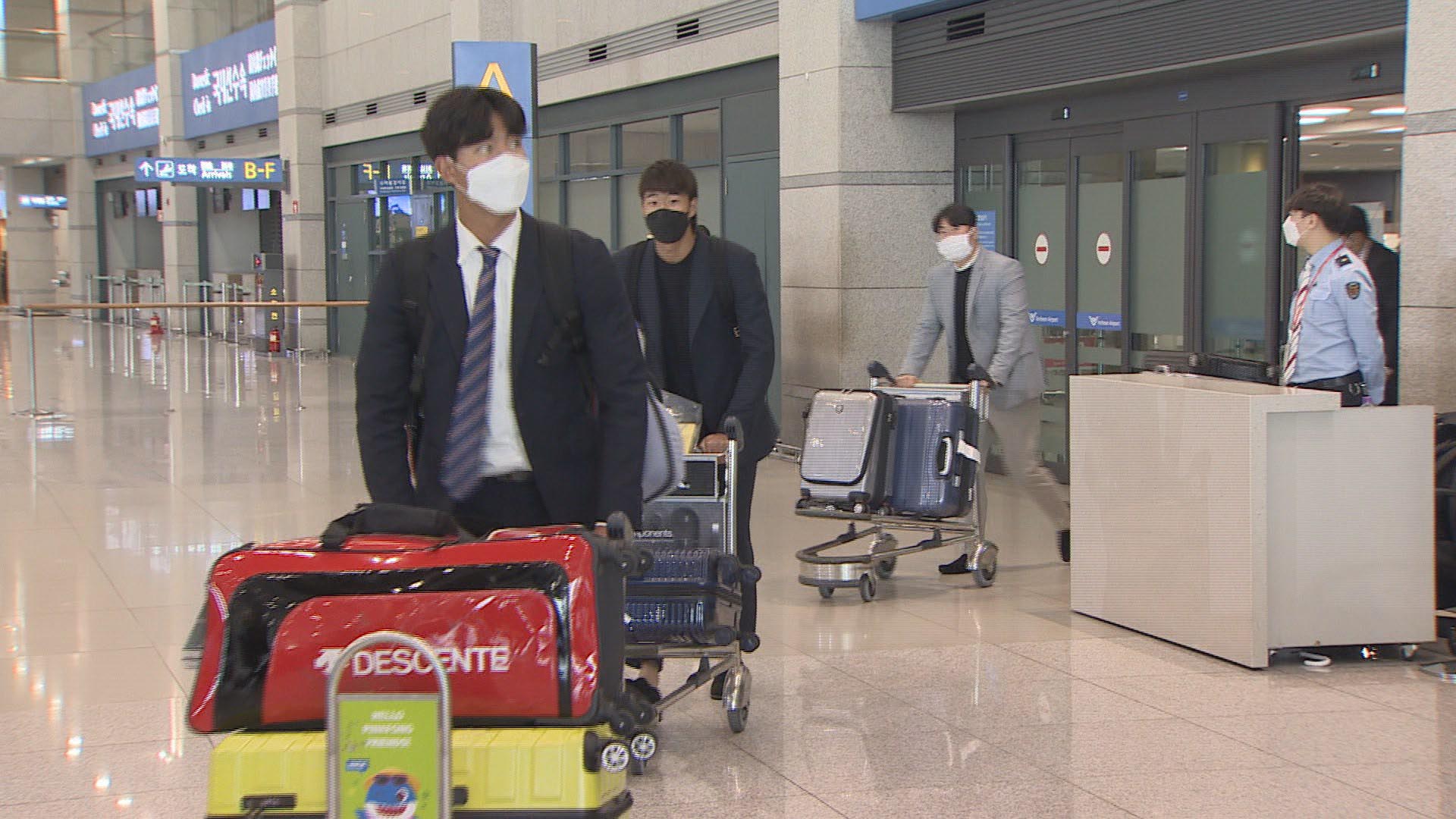 [프로야구] '발 묶일라'…조기 입국하는 외국인 선수들