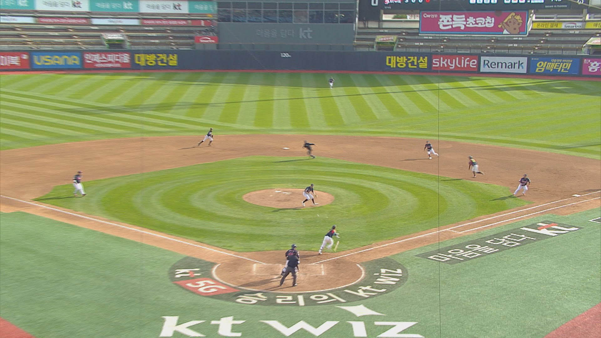 [프로야구] 3위 라이브카지노, 3연승 질주…2위 싸움 끝까지 간다