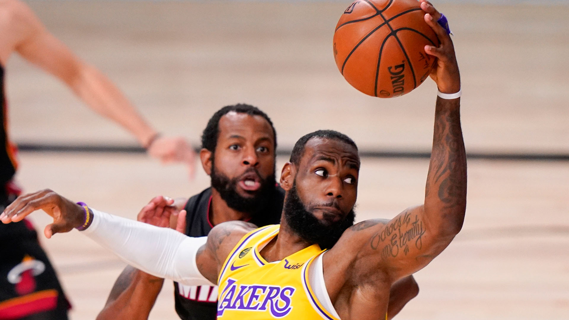 [<em class='find'온라인카지노 온카판</em] "제임스, LA레이커스와 2년 938억원에 계약 연장"