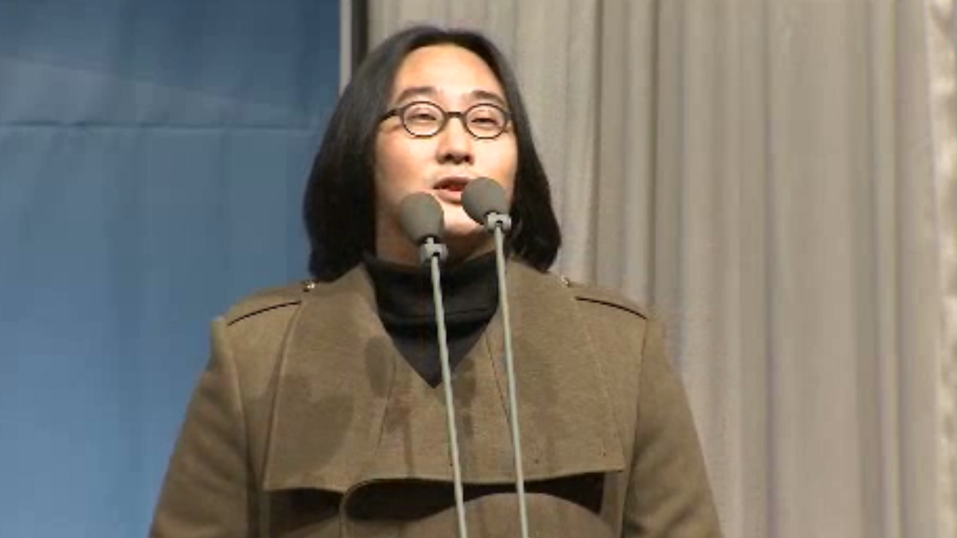 스승 세상 떠난 날…너클볼로 징계받은 허민 의장