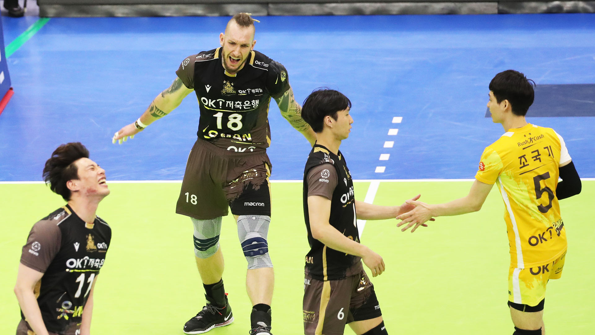 5세트의 강자 OK금융그룹…한전 꺾고 2위 탈환