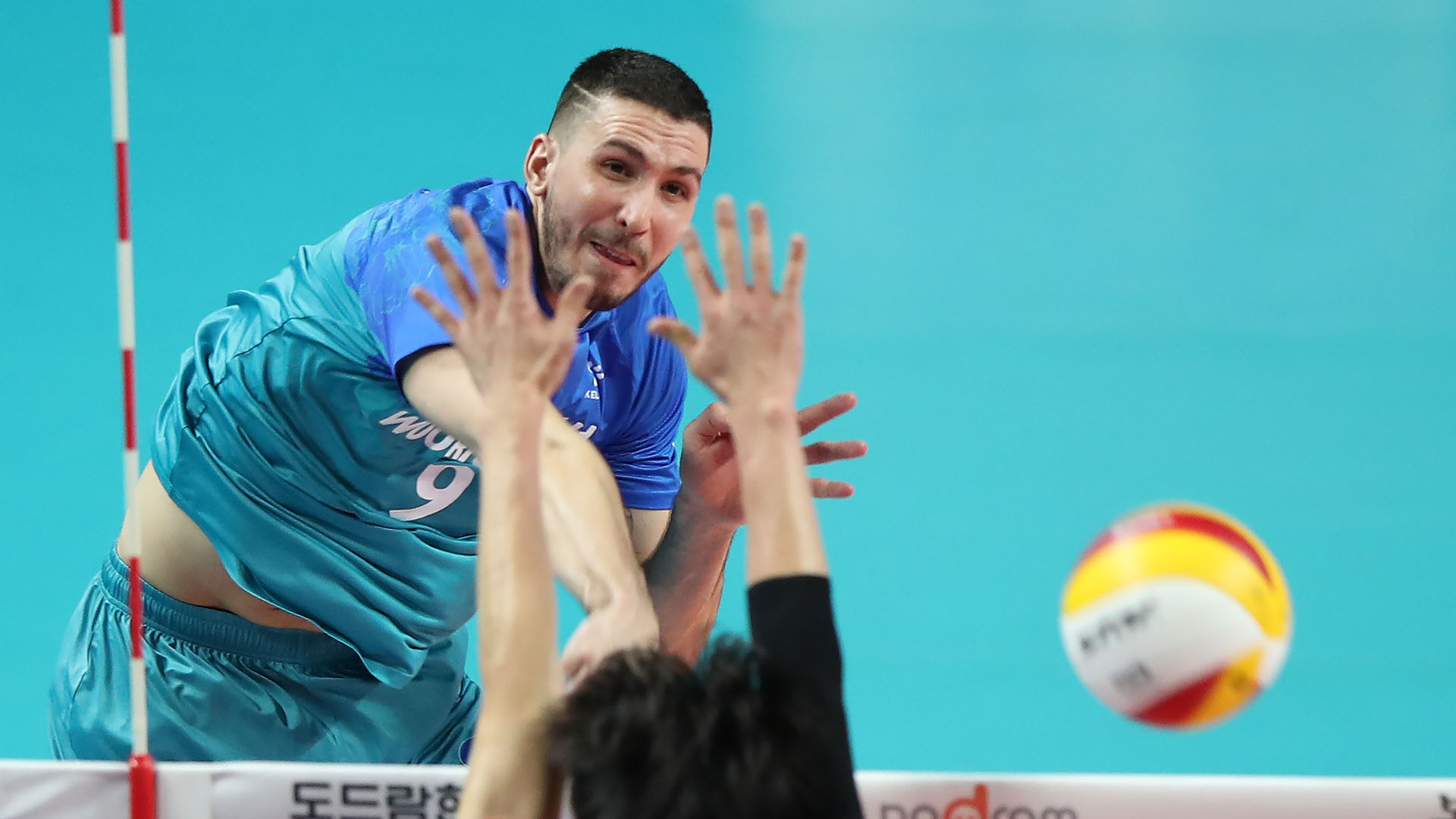 [온라인카지노 커뮤니티 벳무브배구] '알렉스 40점' 우리카드, 한국전력에 설욕