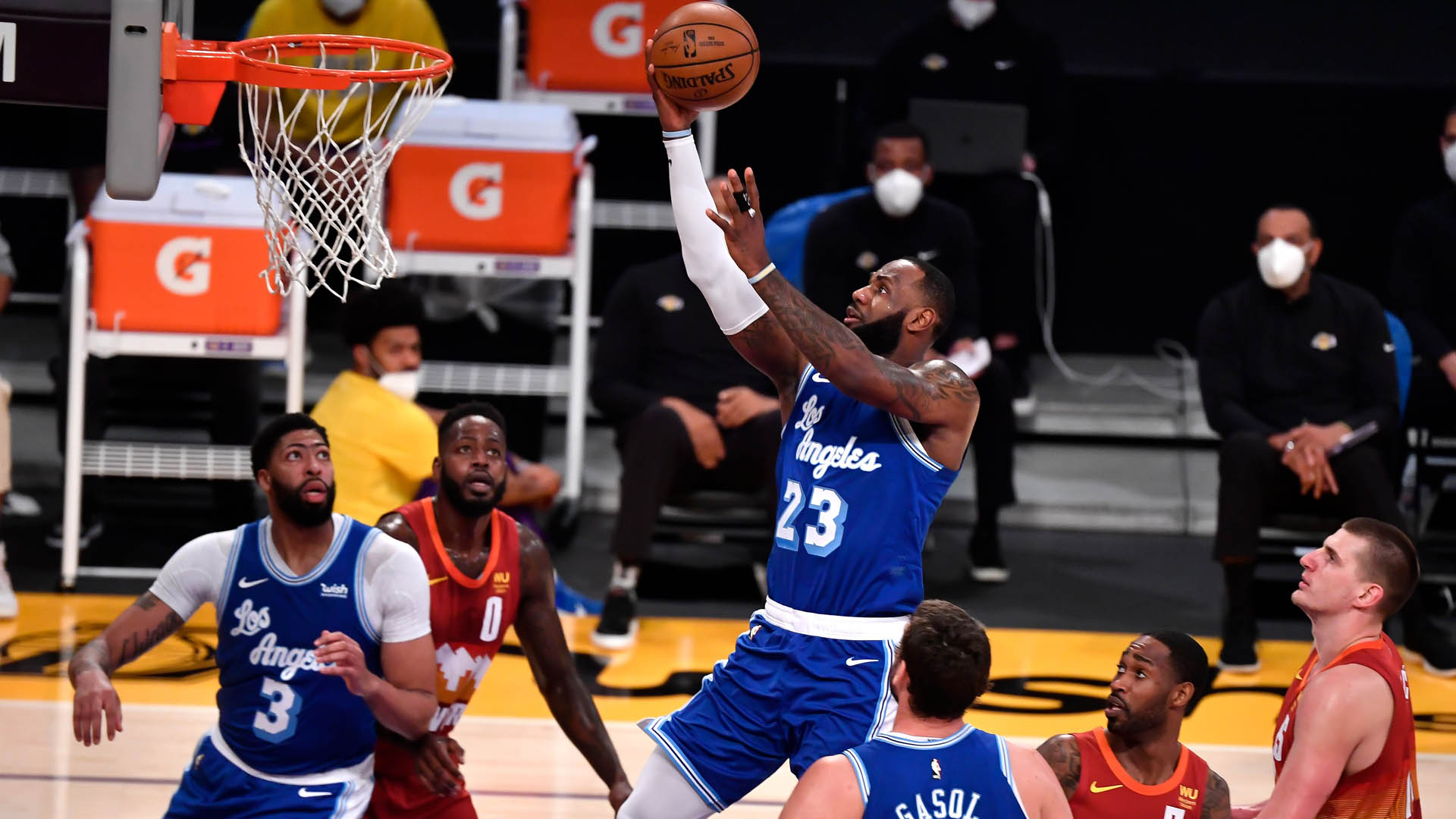 [<em class='find'온라인카지노 온카판</em] '킹' 제임스, 트리플더블 활약…최다 필드골 3위로