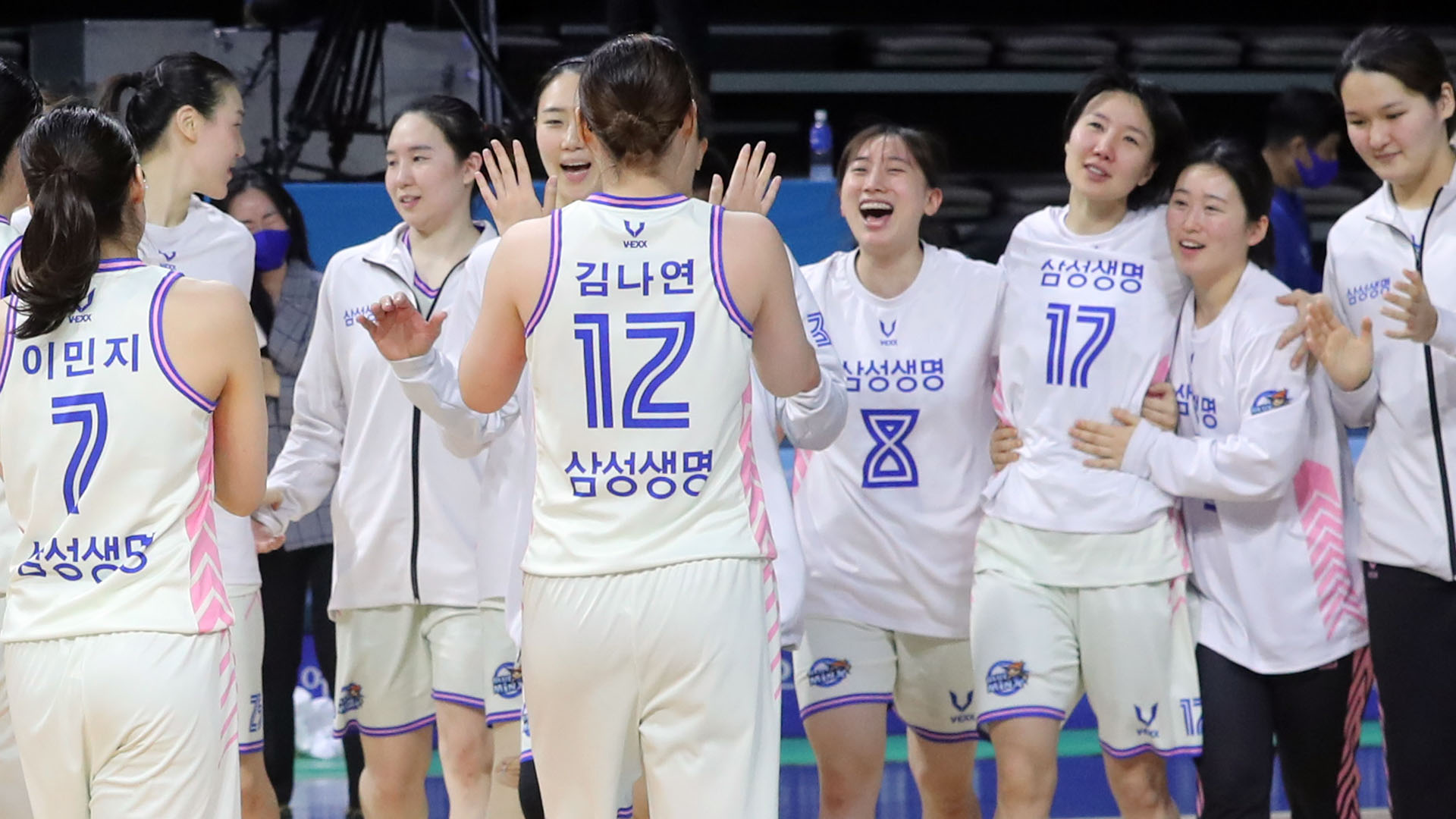 [온라인카지노 가입코드농구] 4위의 반란…삼성생명, 우리은행 꺾고 챔프전 진출