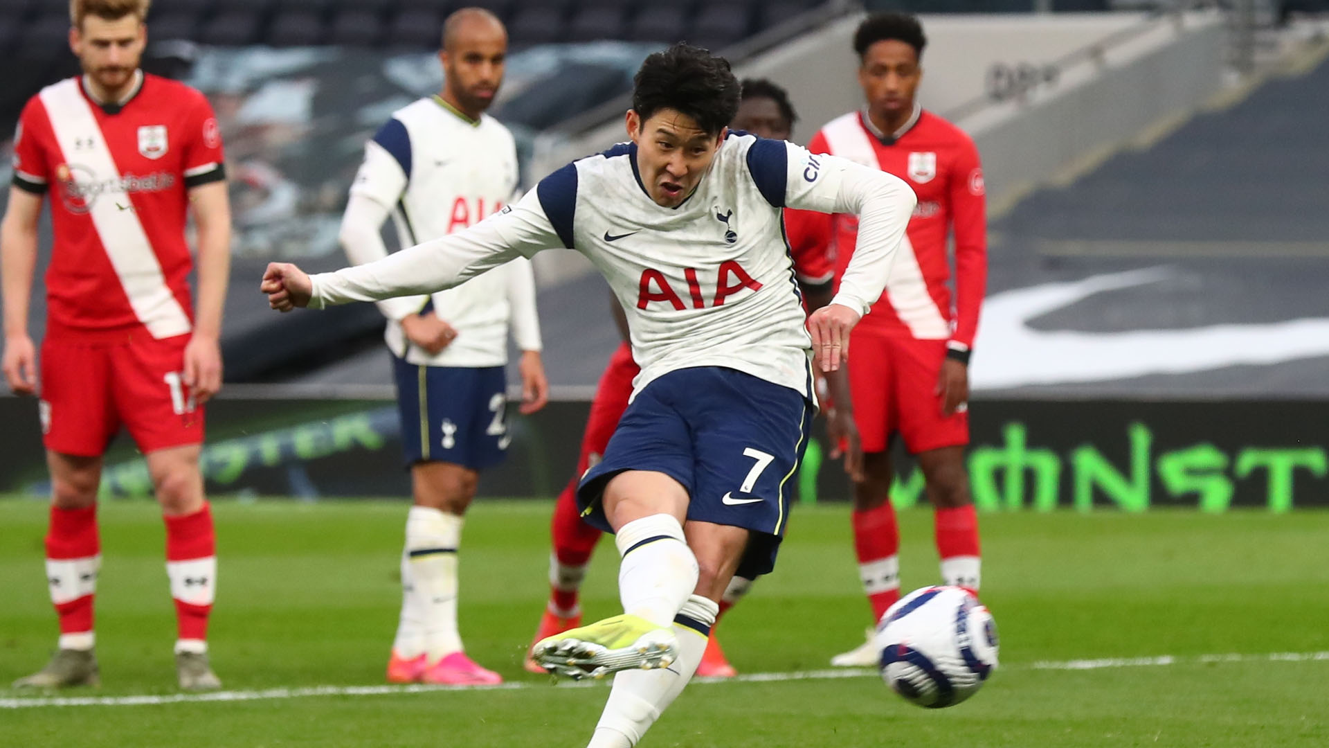 역전승 만든 손흥민…한 시즌 리그 최다 15호골