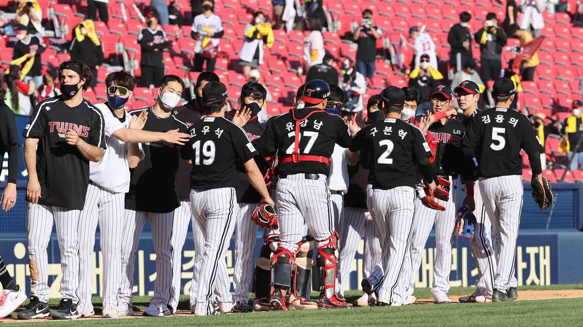 LG, 잠실더비서 2연승…두산 미란다 첫 패전