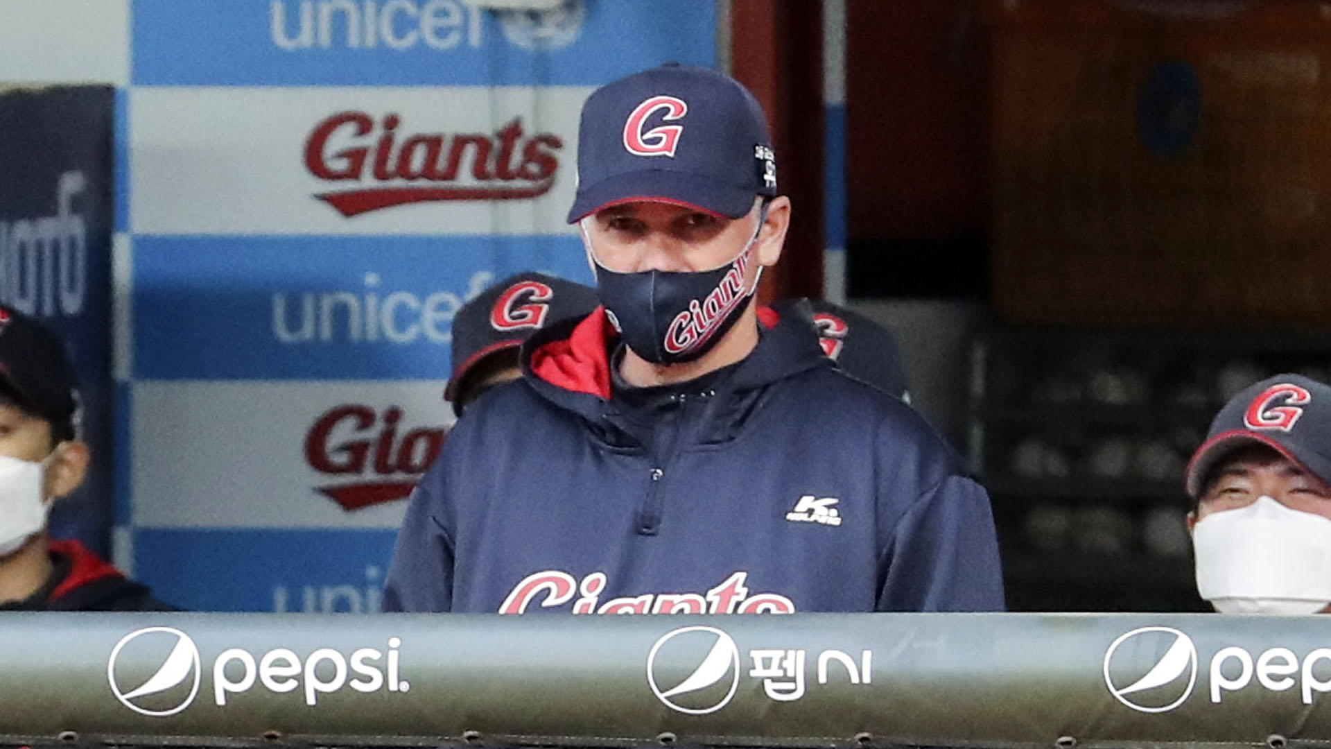 [프로야구] 롯데 서튼 감독 데뷔전…SSG에 역전패