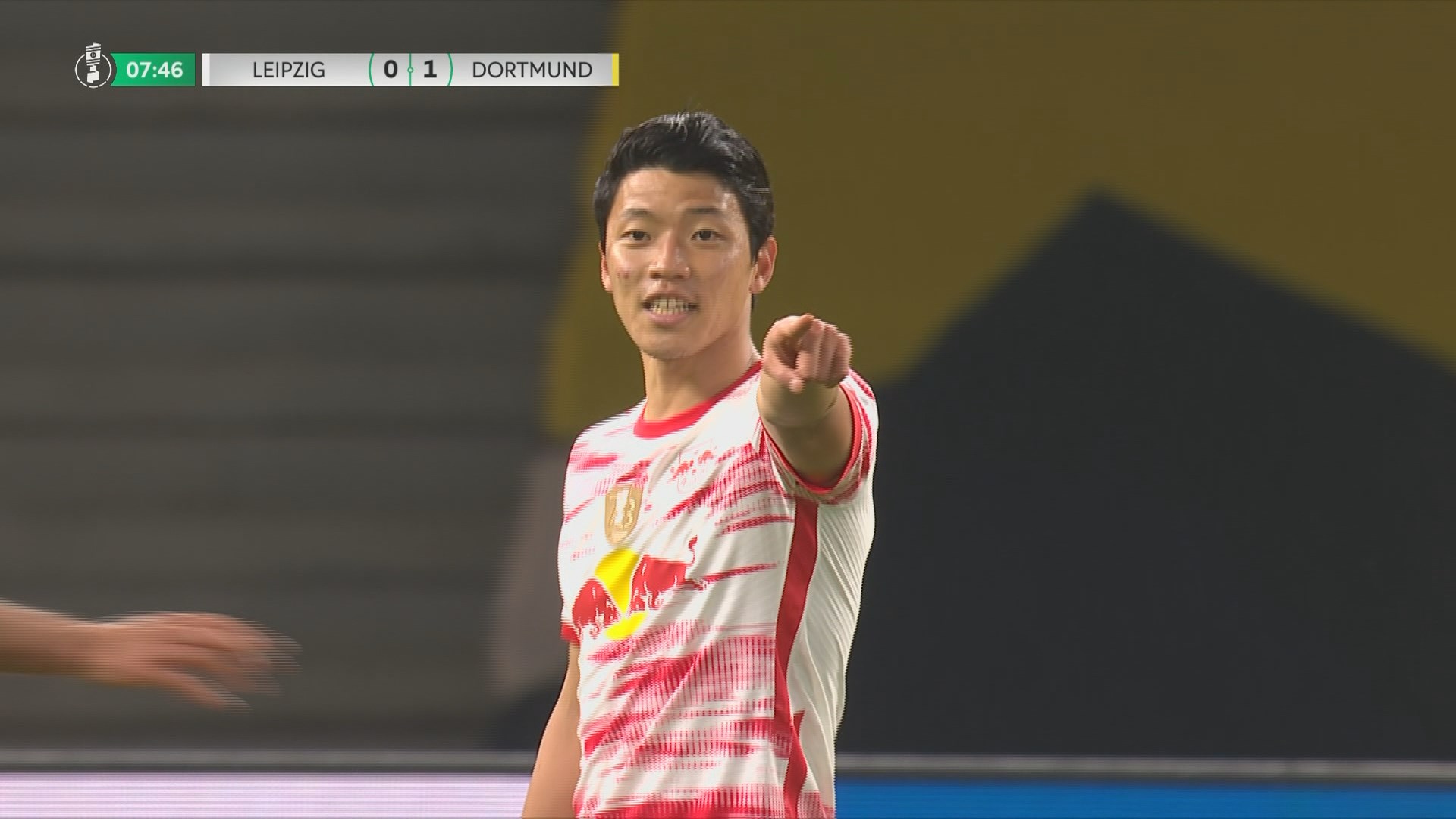 [해외온라인카지노 라이센스 벳위즈] 황희찬 뛴 라이프치히 대패…도르트문트 포칼 우승