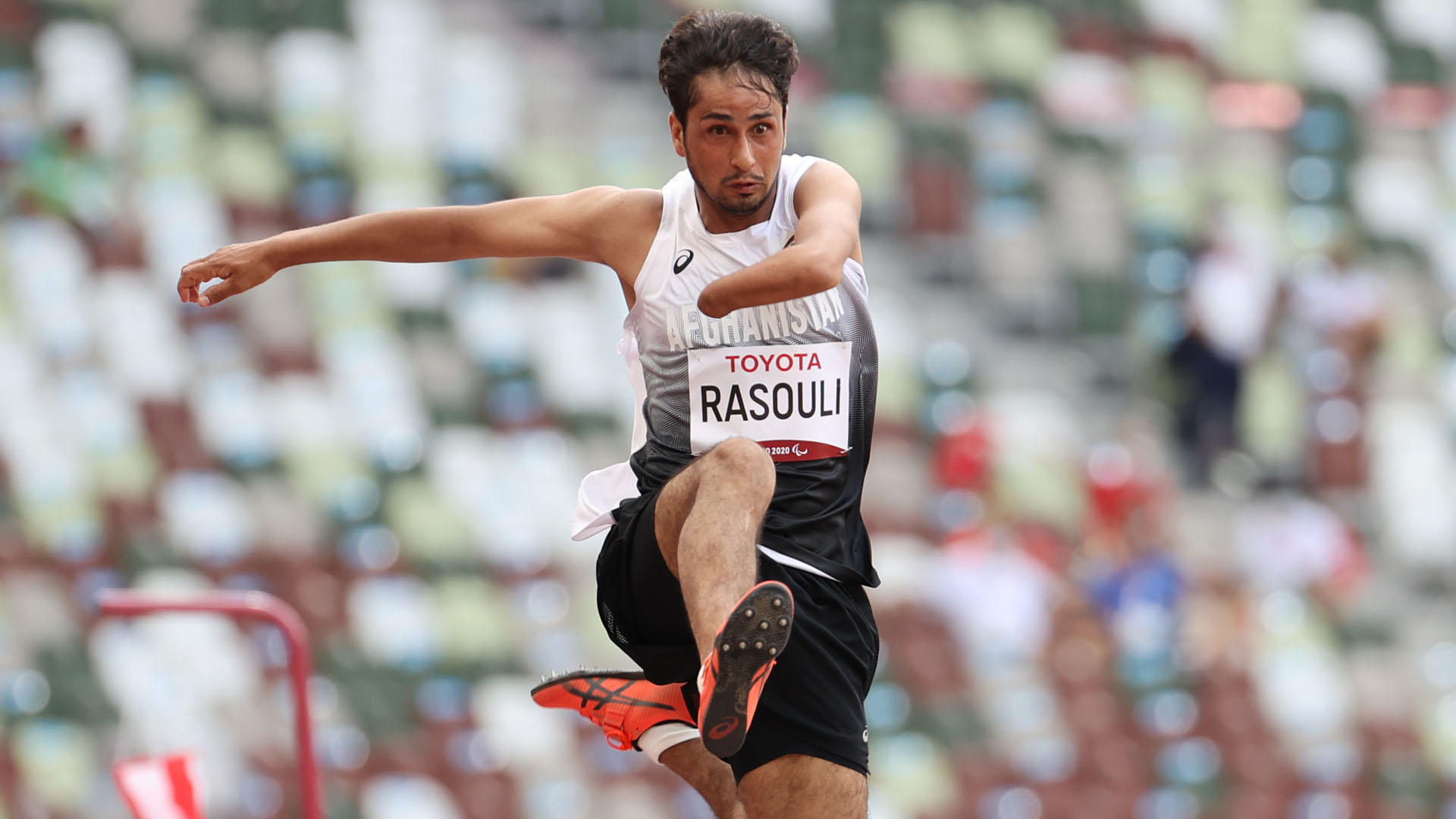 필사의 탈출 사설 카지노간 육상선수, 감동의 도약