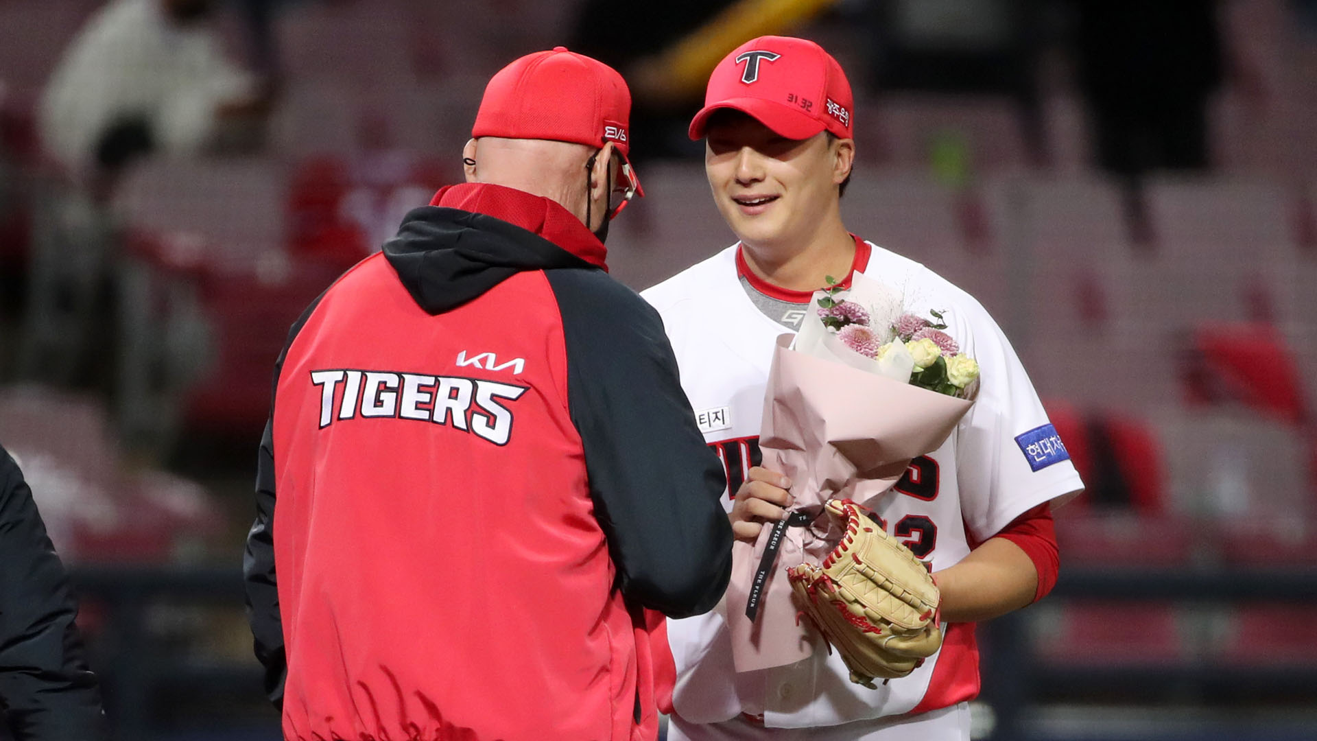 매콤한 호랑이 고춧가루…정해영 최연소 30세이브
