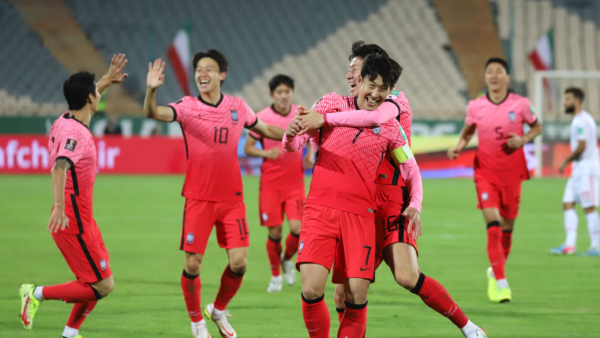 한국 <em class='find'축구</em, 온라인카지노 합법 유니88벳 랭킹 35위로 한 계단 상승