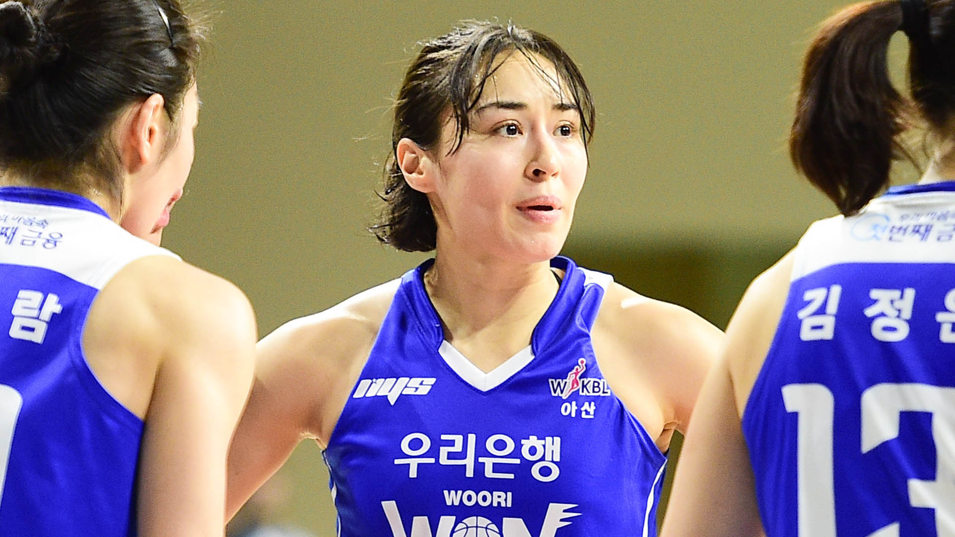 김소니아 트리플더블급 활약…우리은행, BNK에 완승