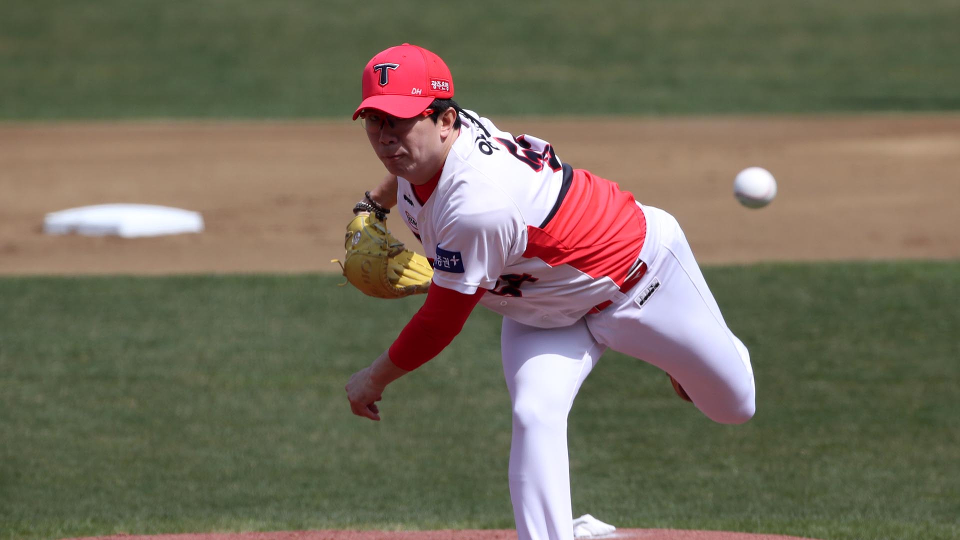 '시범경기 마지막 등판' KIA 양현종, 라이브카지노전 2실점