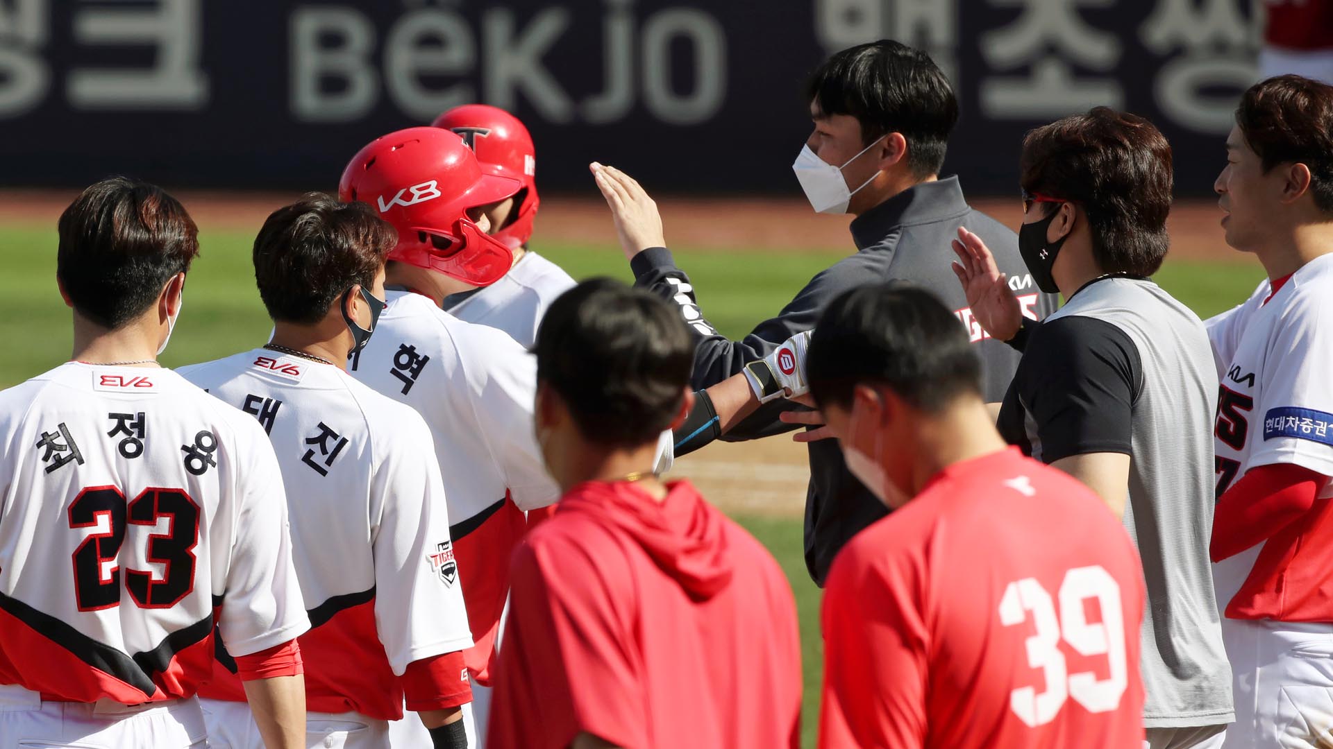 시즌 빛낼 '새 얼굴들'…시범경기 찍고 본무대로