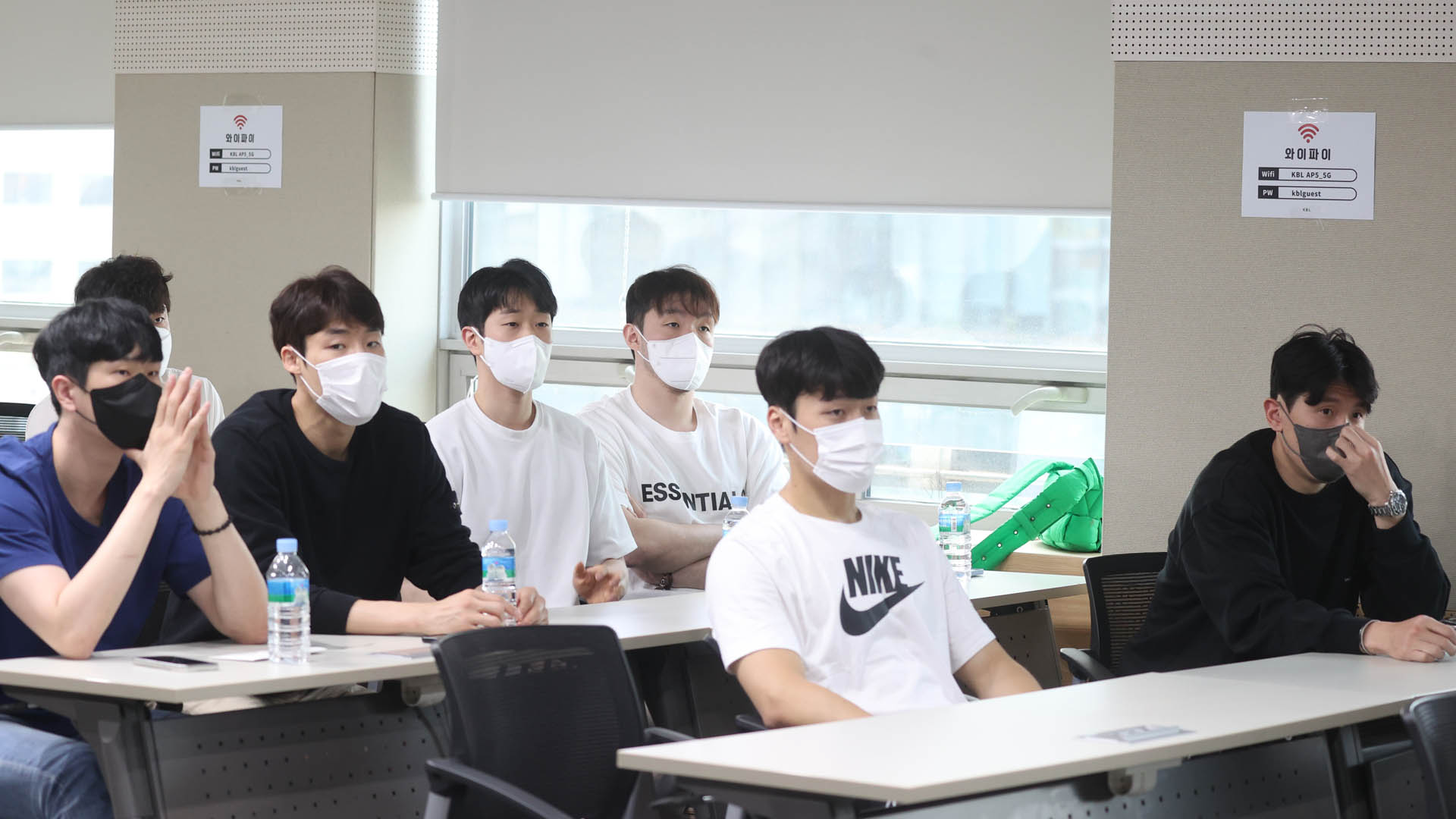 태풍의 눈 데이원…우리카지노추천 FA 대어 행보는?