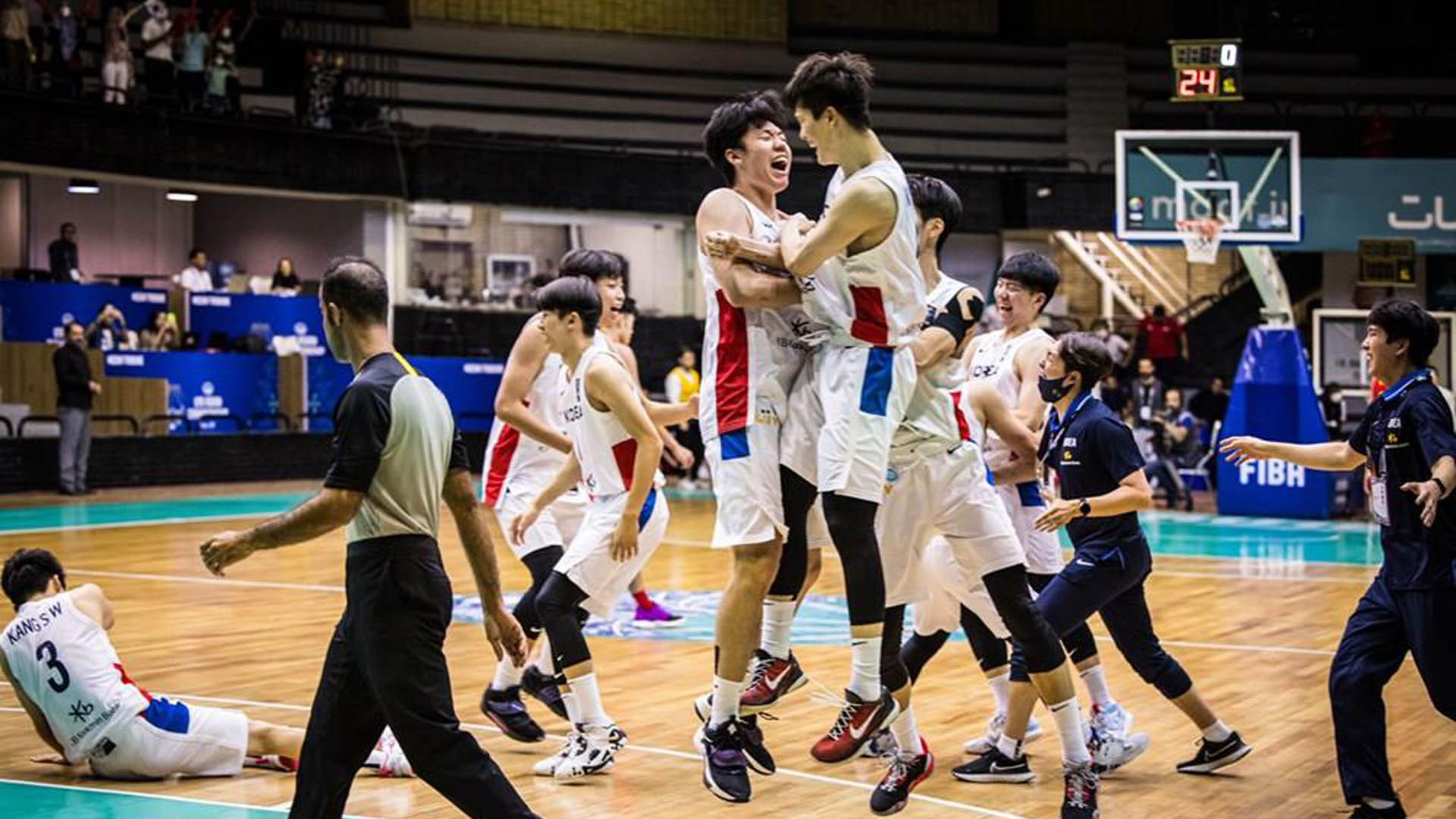 U-18 남자농구, 일본 잡고 22년 만에 아시아 정상