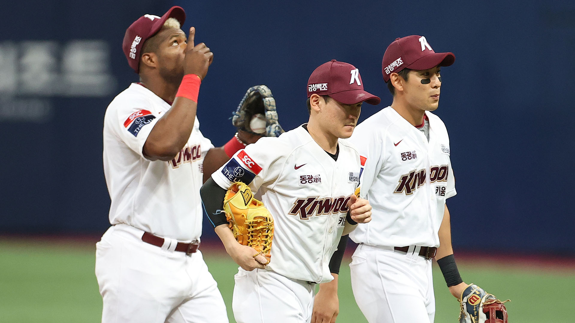 이정후 3타점 펄펄…키움, 롯데 잡고 2연승