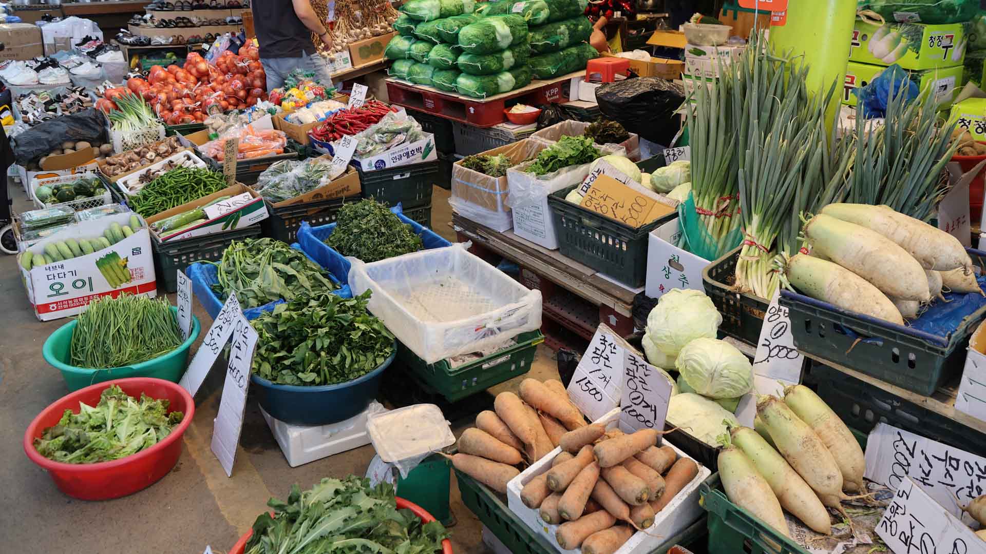 유례없는 고물가 추석…전통시장에는 한숨만