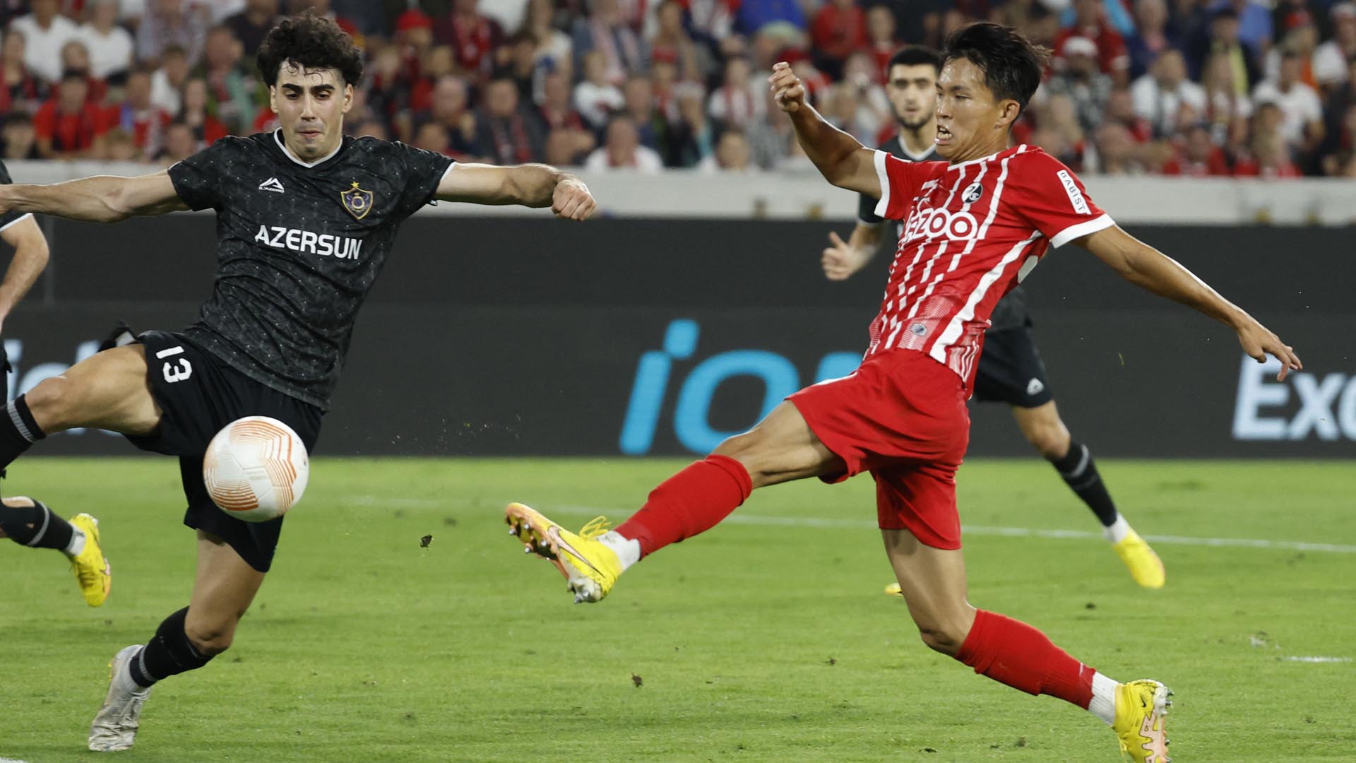 정우영의 프라이부르크, 황의조의 올림피아코스에 완승